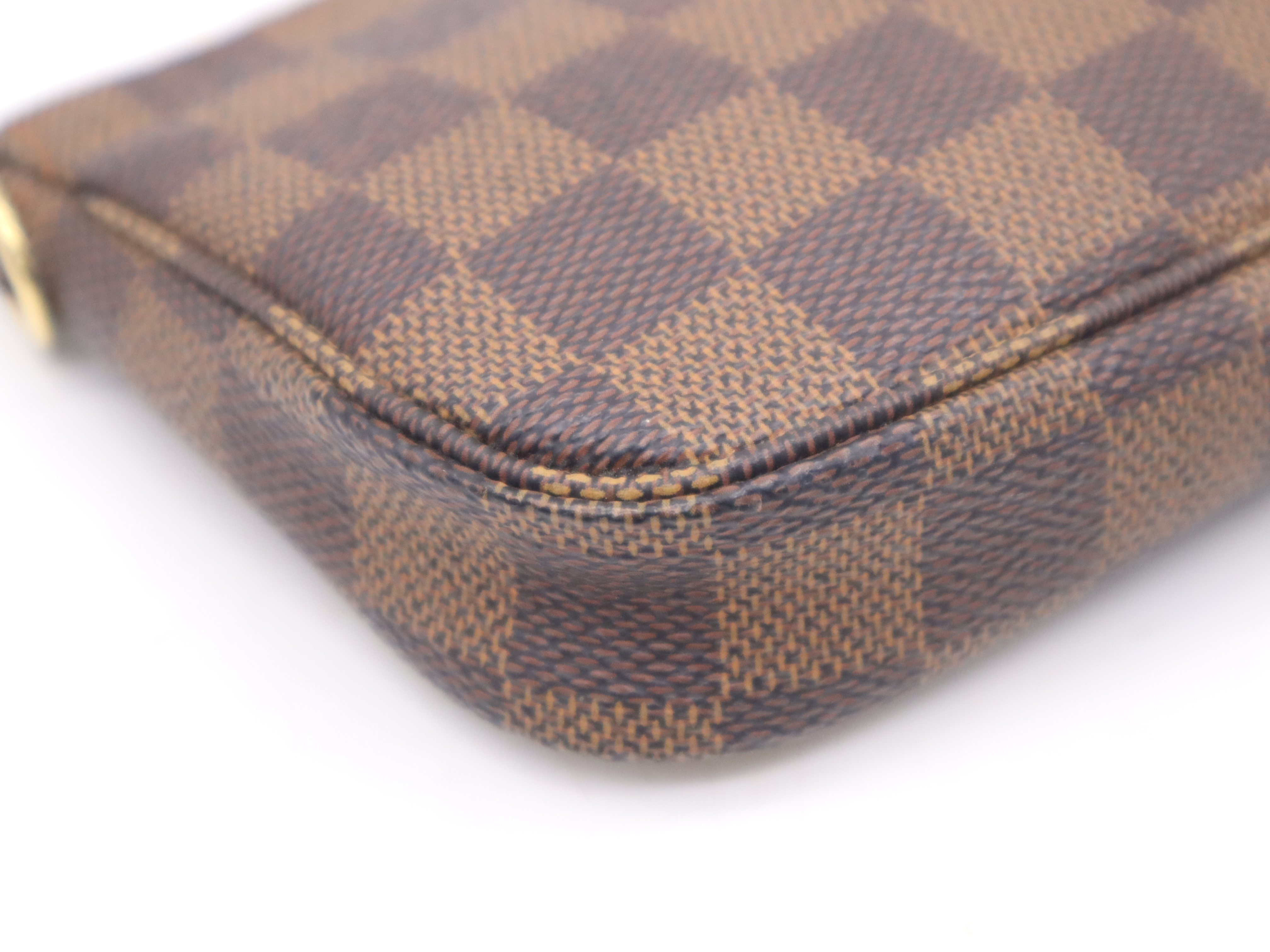 Damier Accessories Pouch — view 8