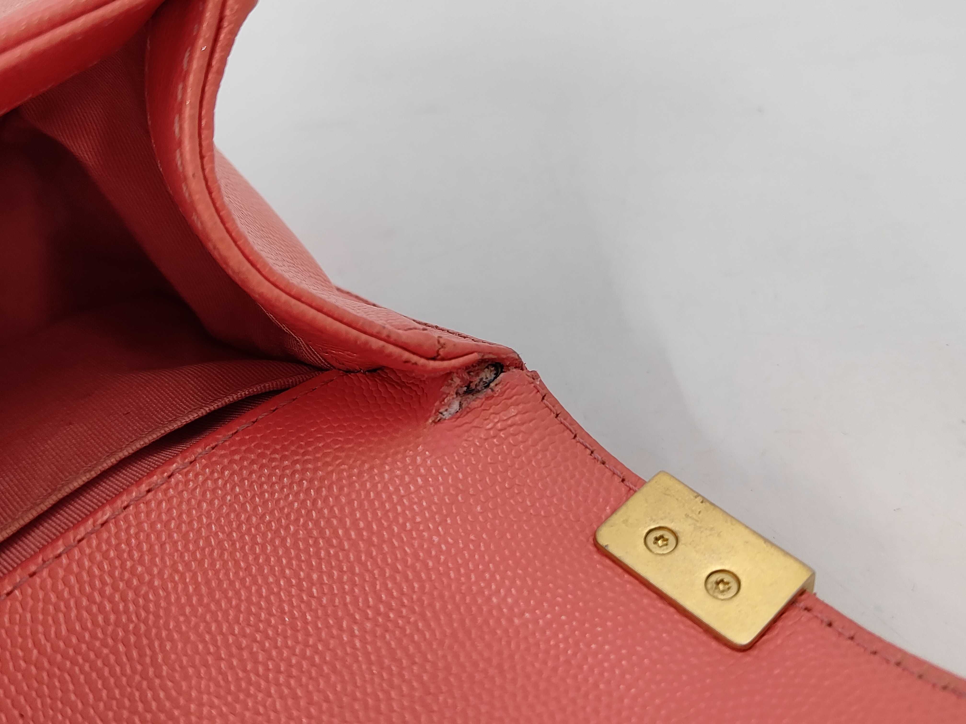 25984647 Shoulder Bag — view 8