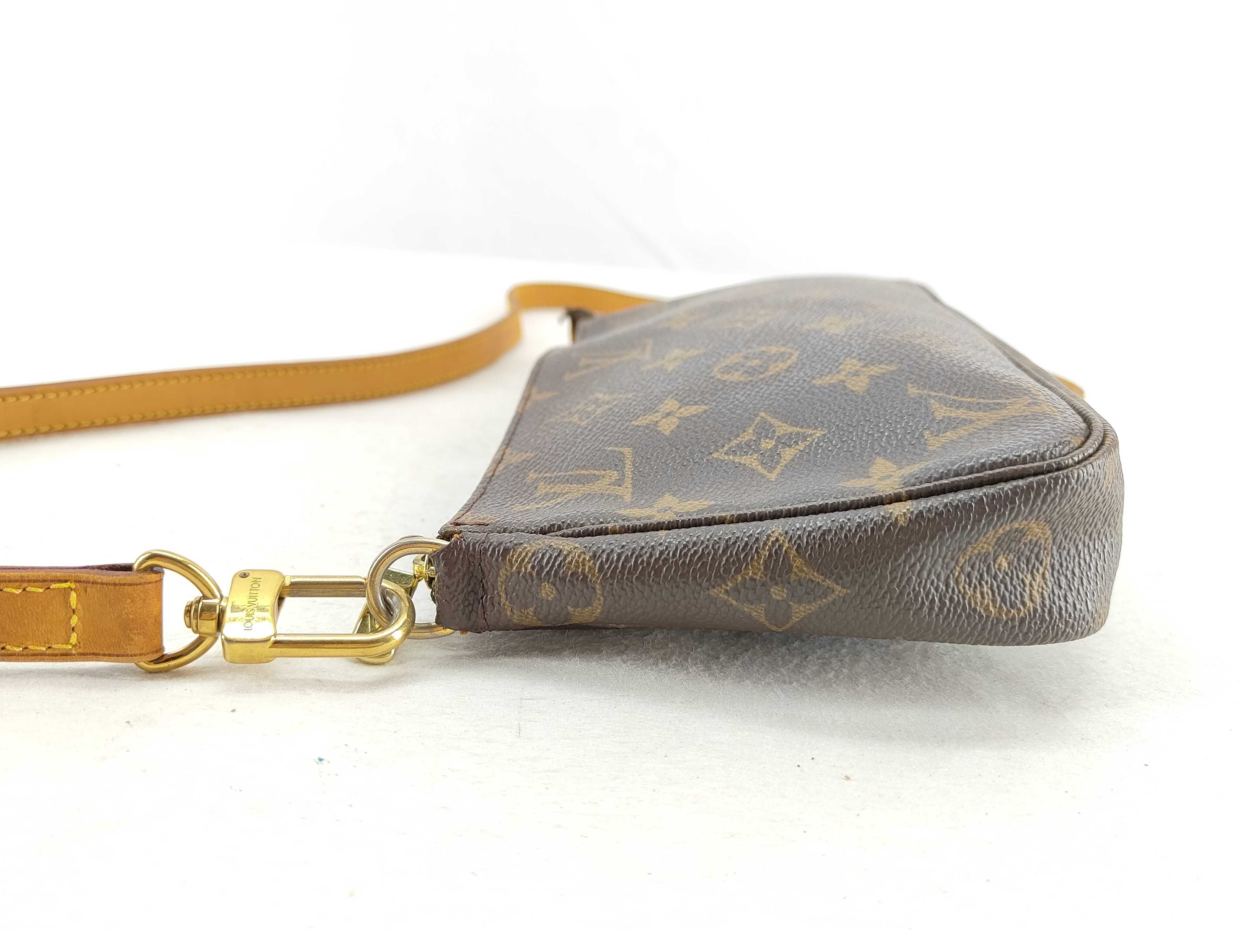 Monogram — view 3