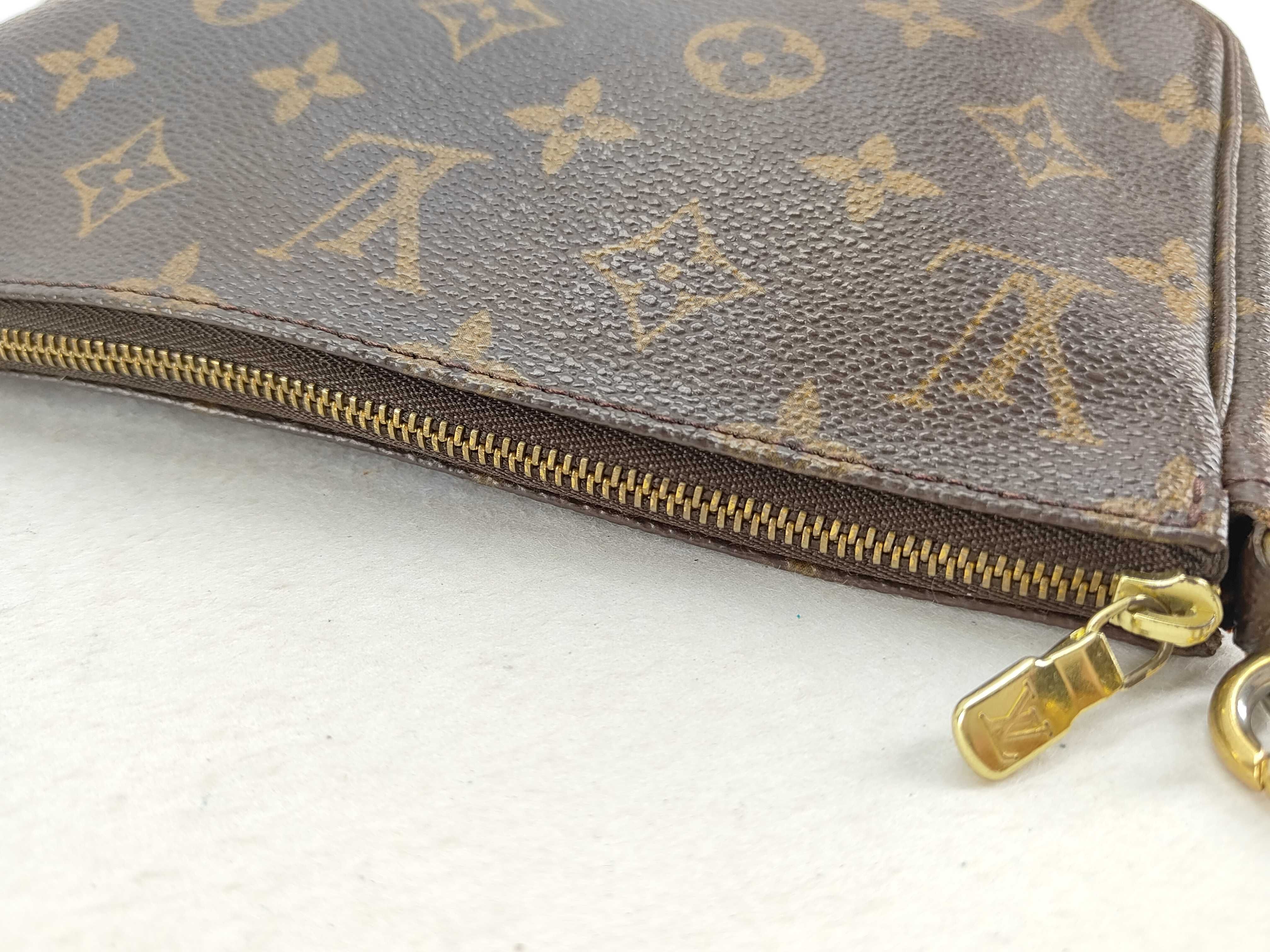Monogram — view 6