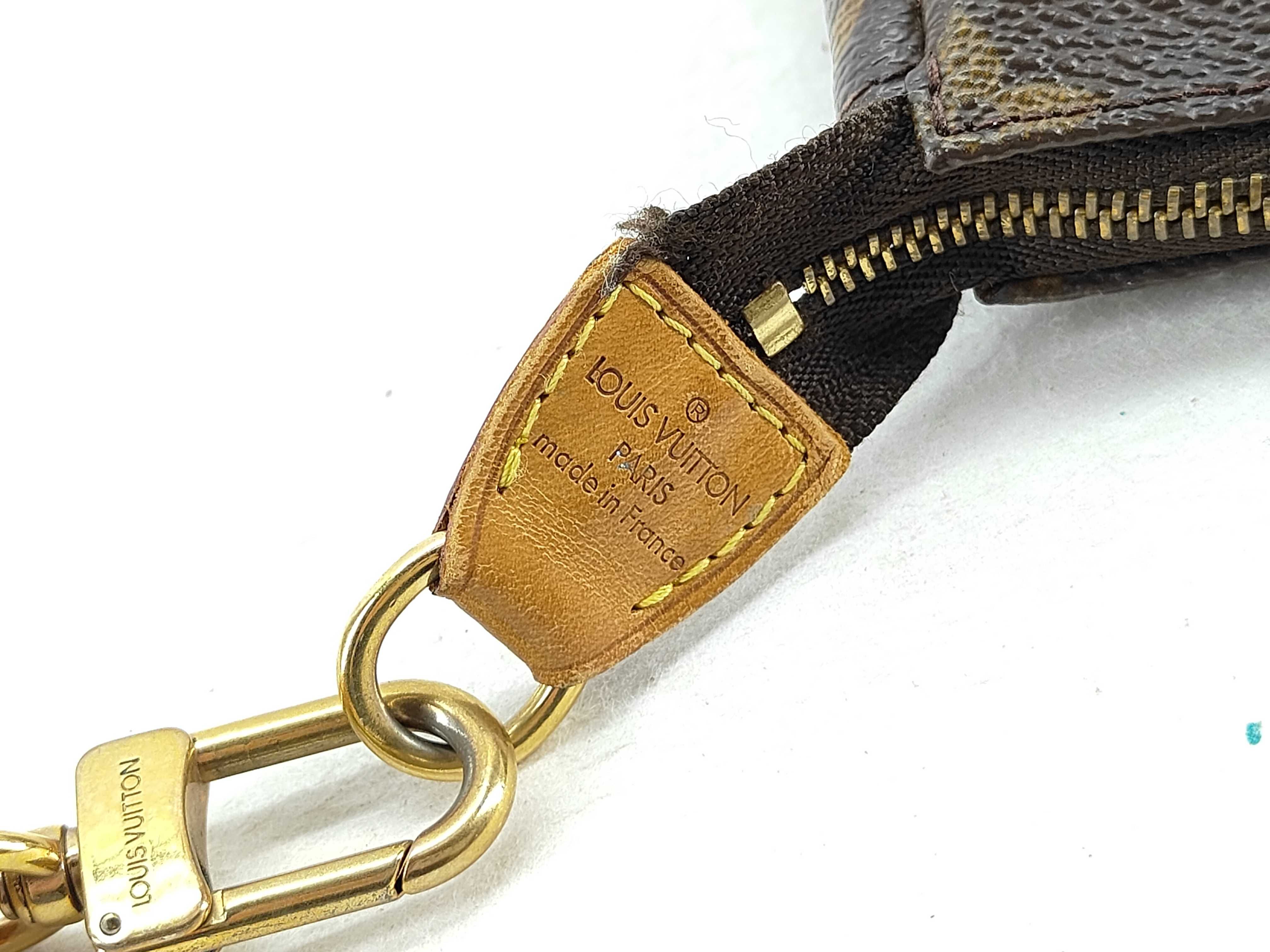 Monogram — view 8