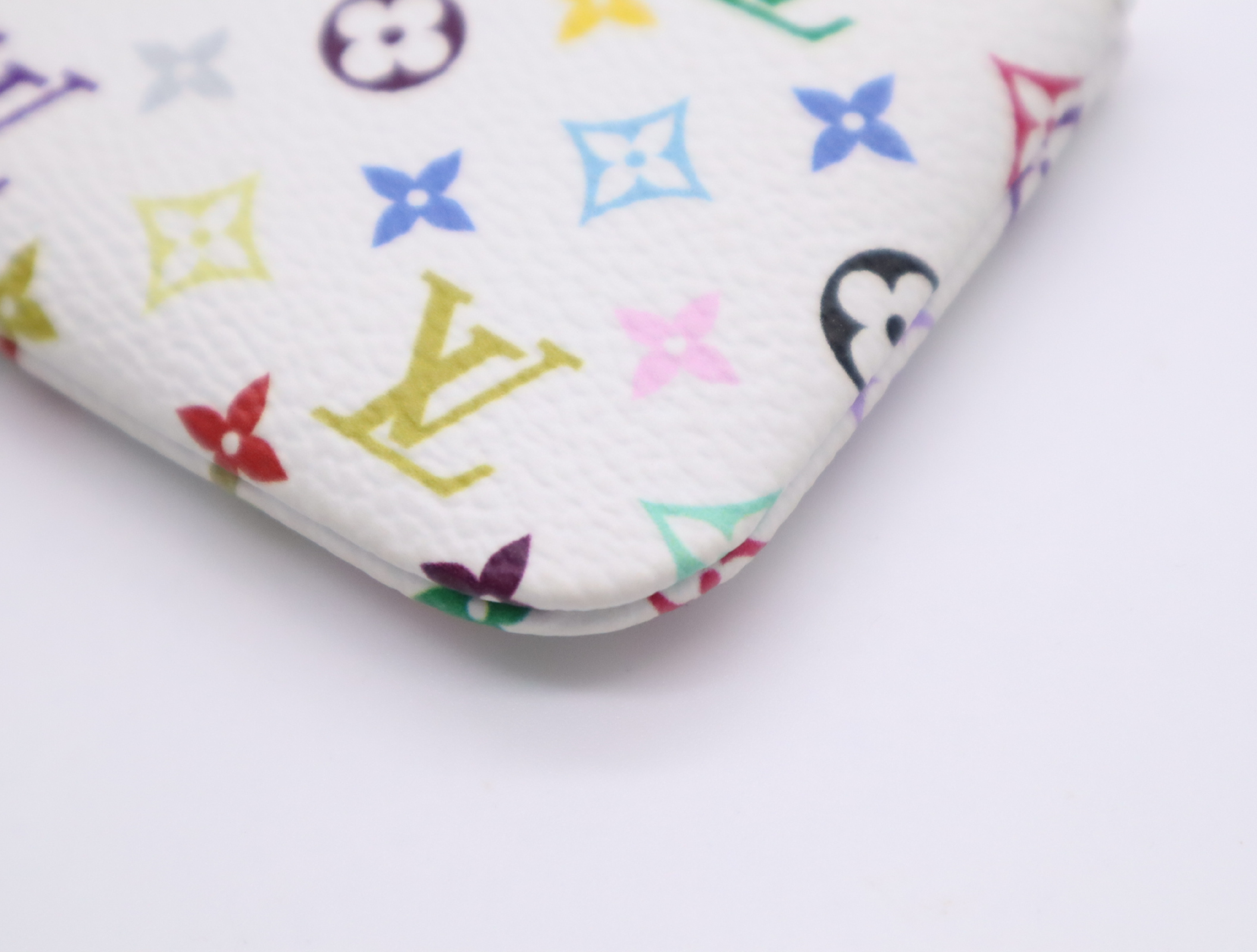 M14099 Multicolor LV x TM Phone Holder Blanc with Strap, Chain Strap, and Charm. Other accessories. — view 7