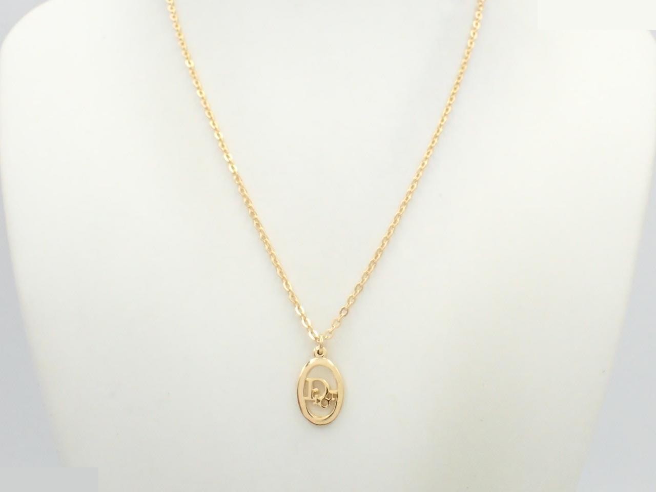 Other lines: Precious metals, necklaces, pendants — view 3