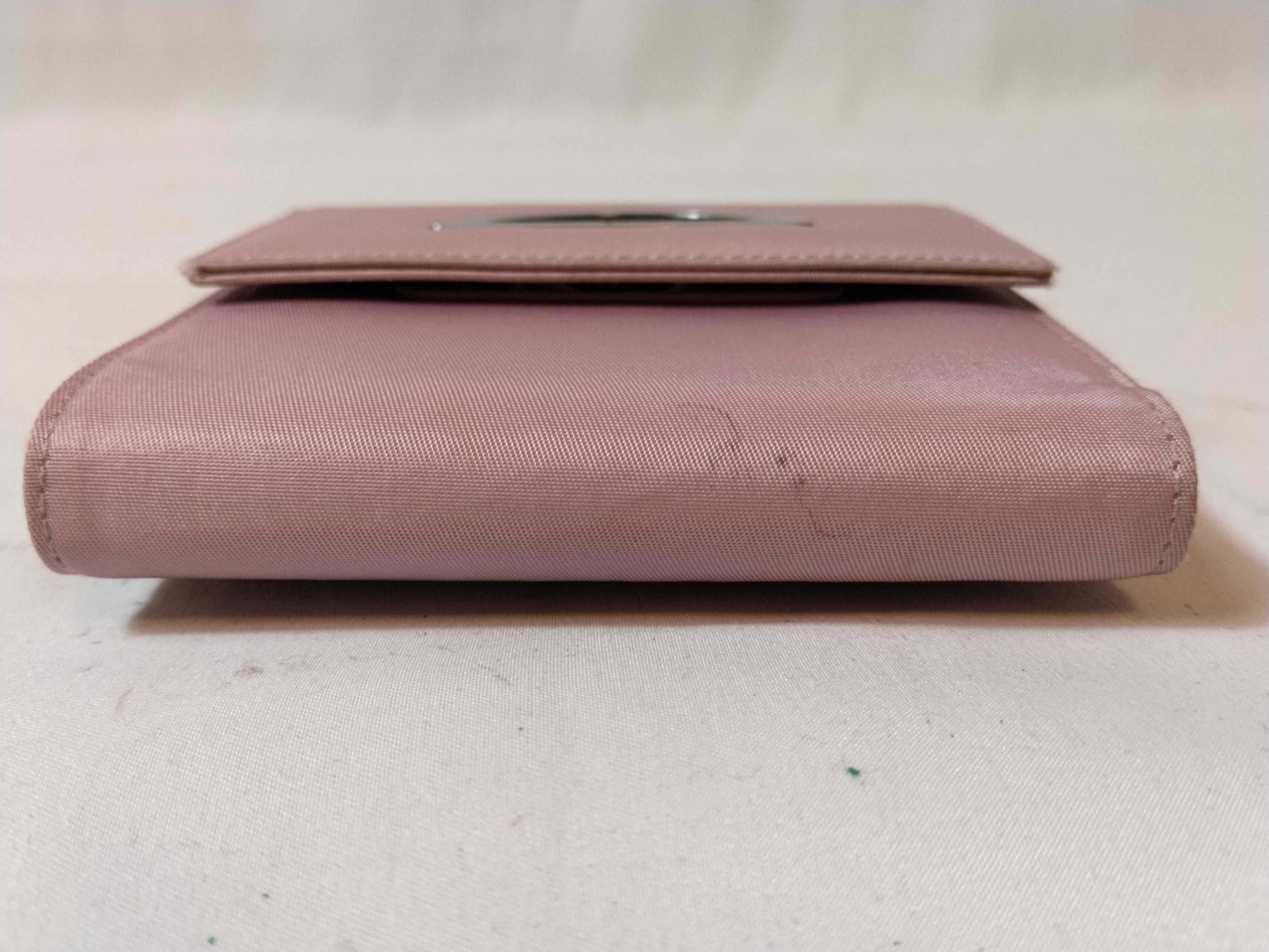 wallet — view 3