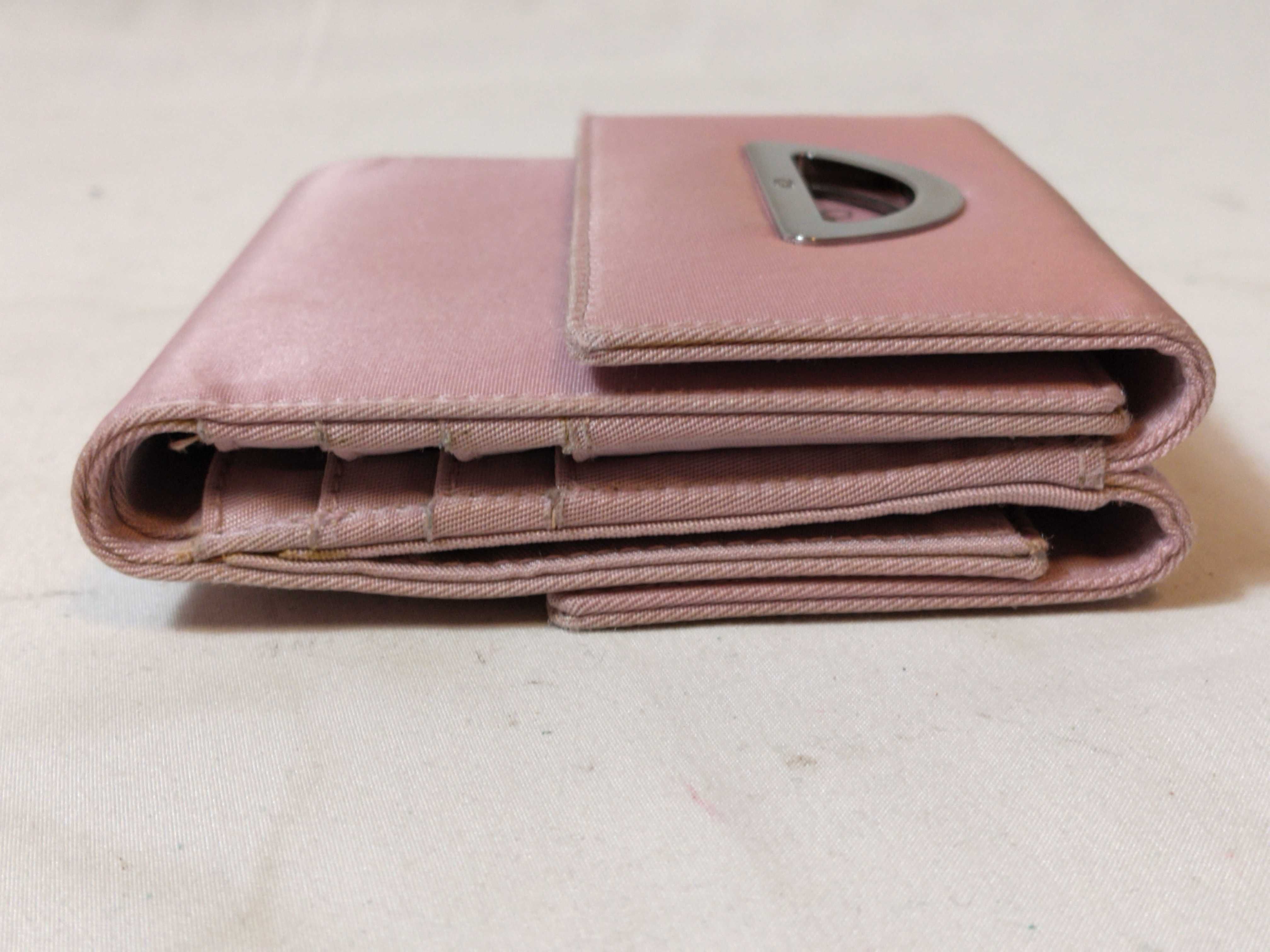 wallet — view 5