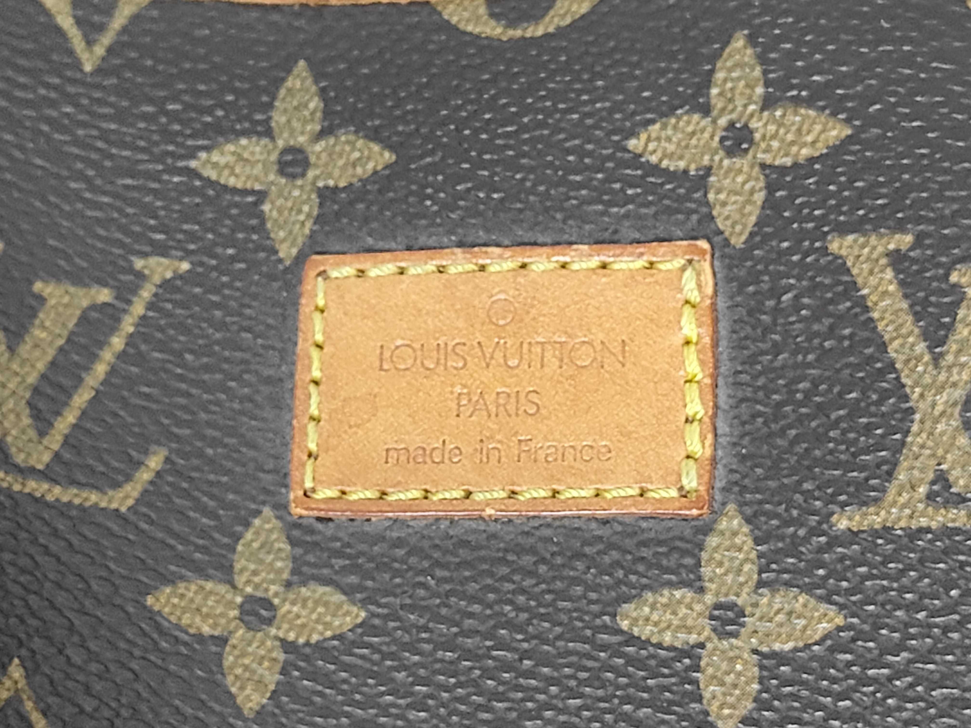 Monogram — view 11
