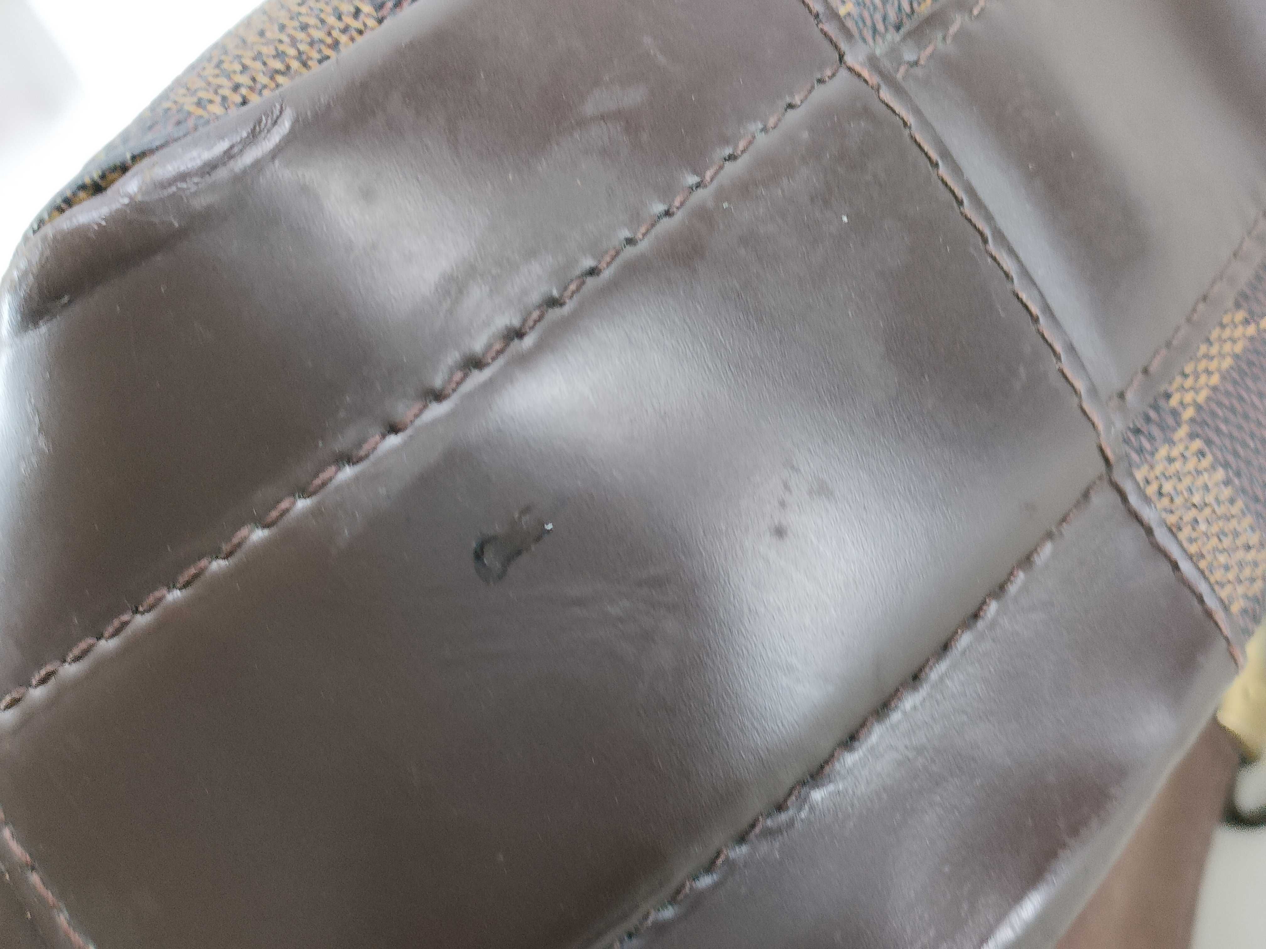 Damier Vuitton Shoulder Bag — view 15