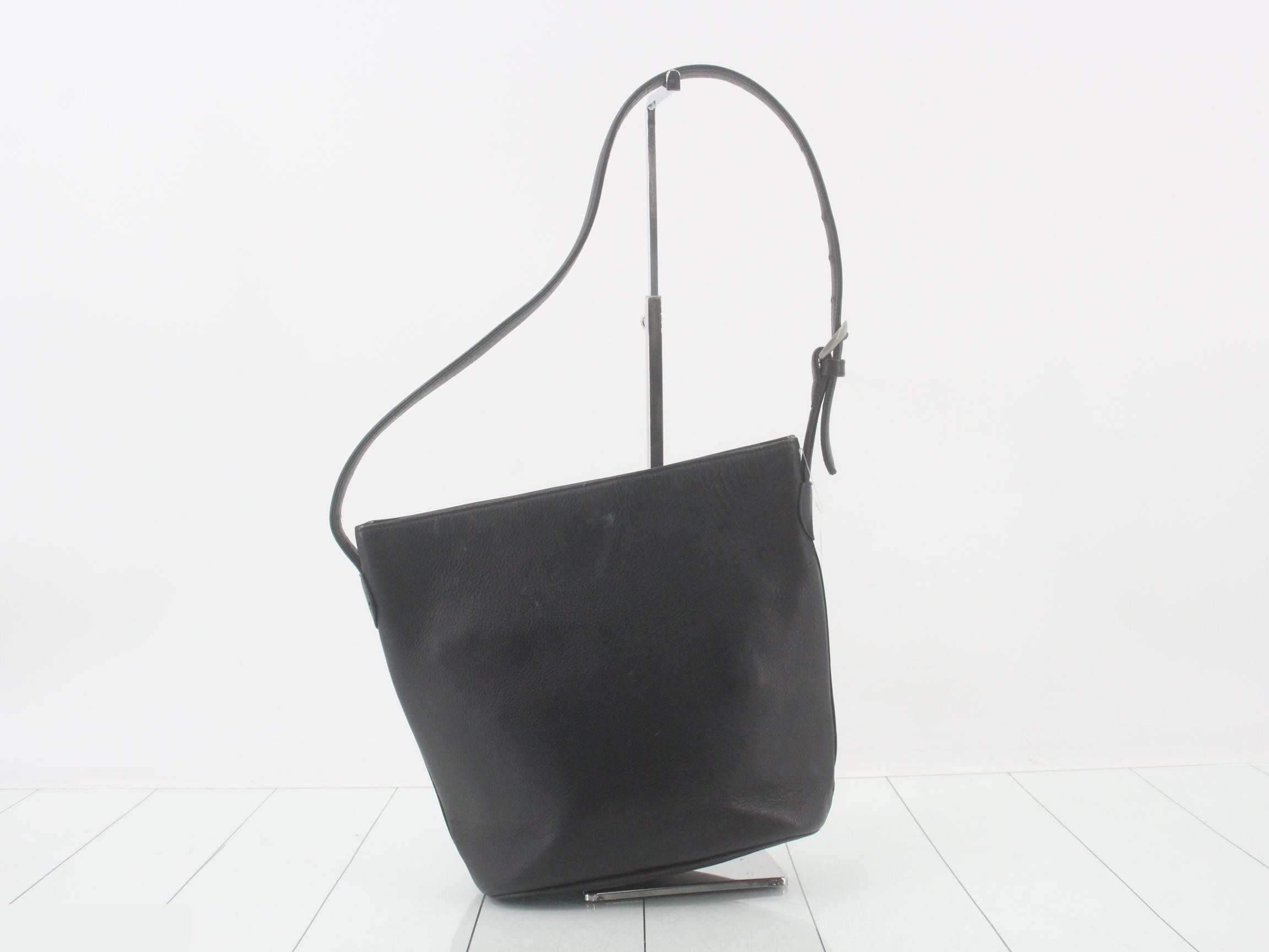 bucket-style shoulder bag, black leather. — view 2