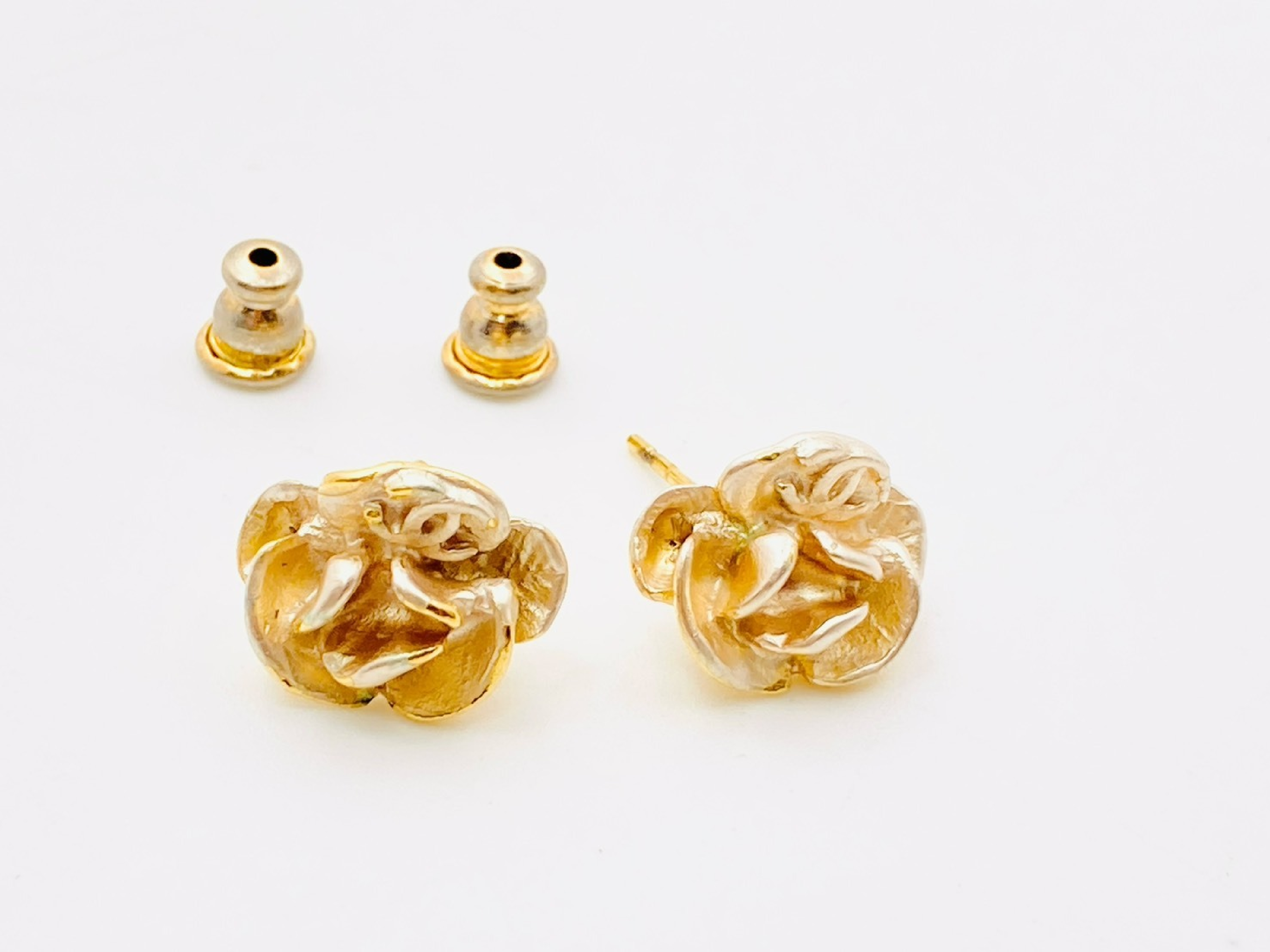 Coco Mark Camellia Earrings 00T Gold Earrings — view 2