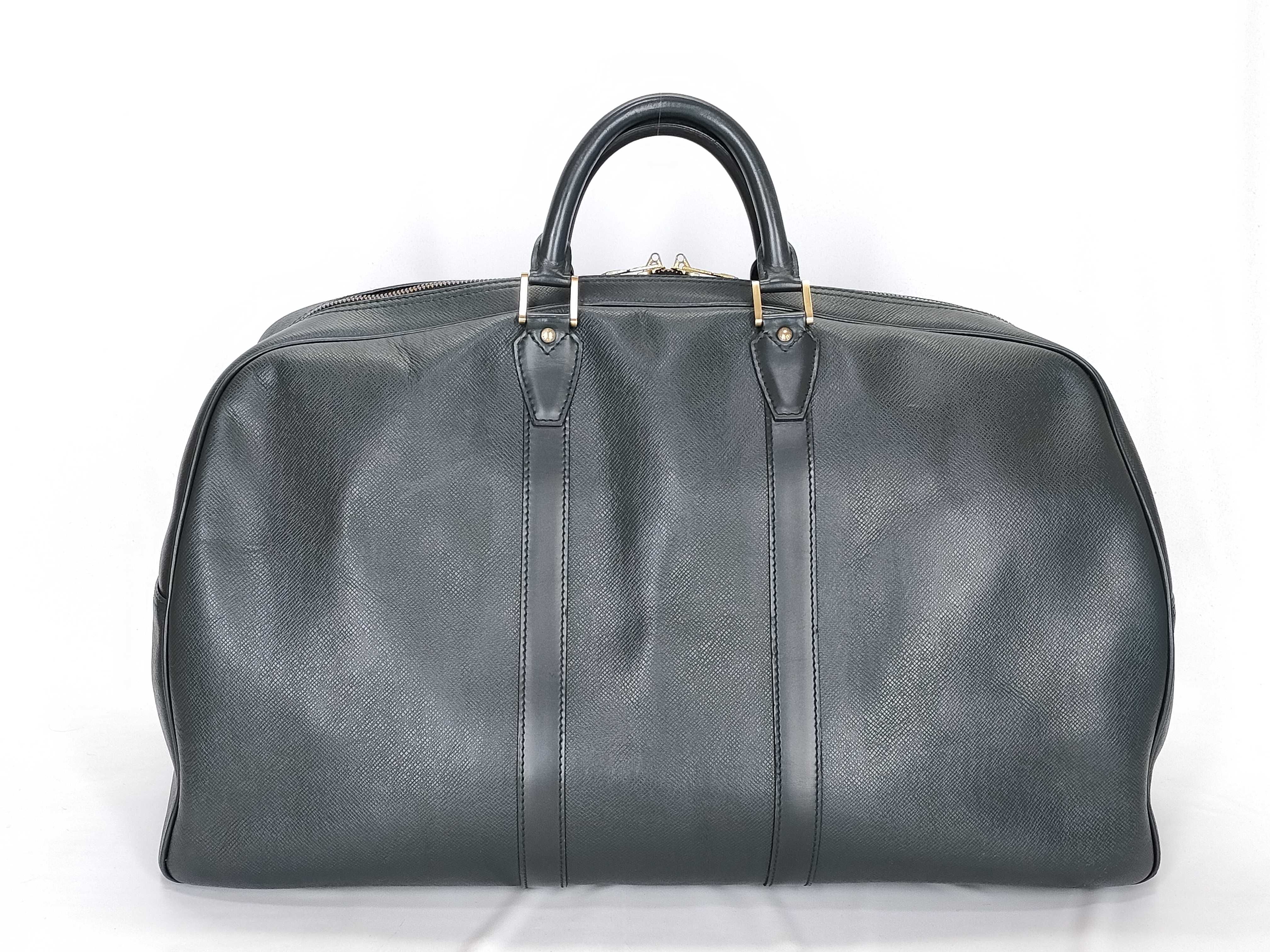 Taiga LV Taiga Kendall GM Boston Bag Epicea M30114 (Shoulder strap not included)