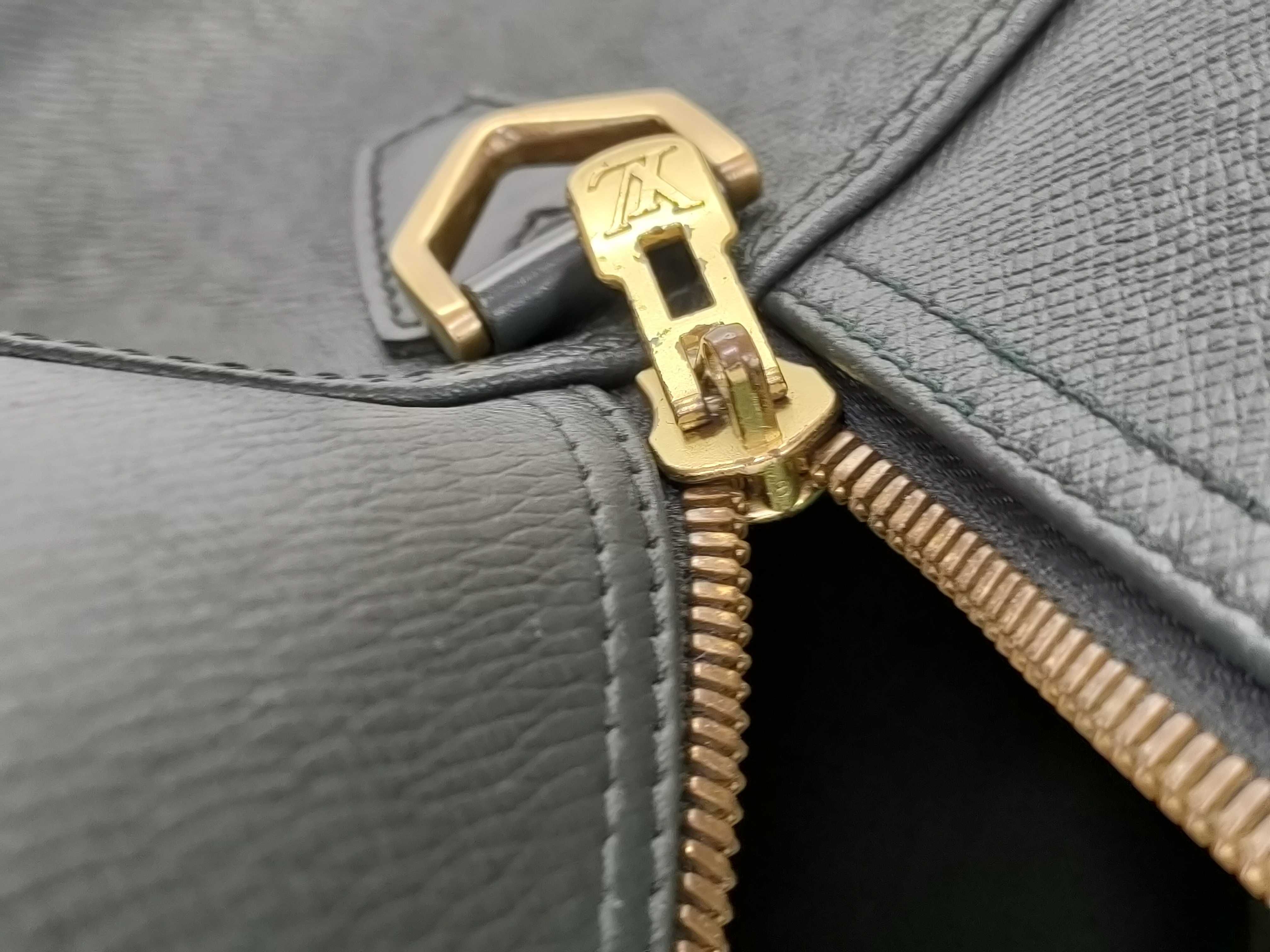 Taiga LV Taiga Kendall GM Boston Bag Epicea M30114 (Shoulder strap not included) — view 9