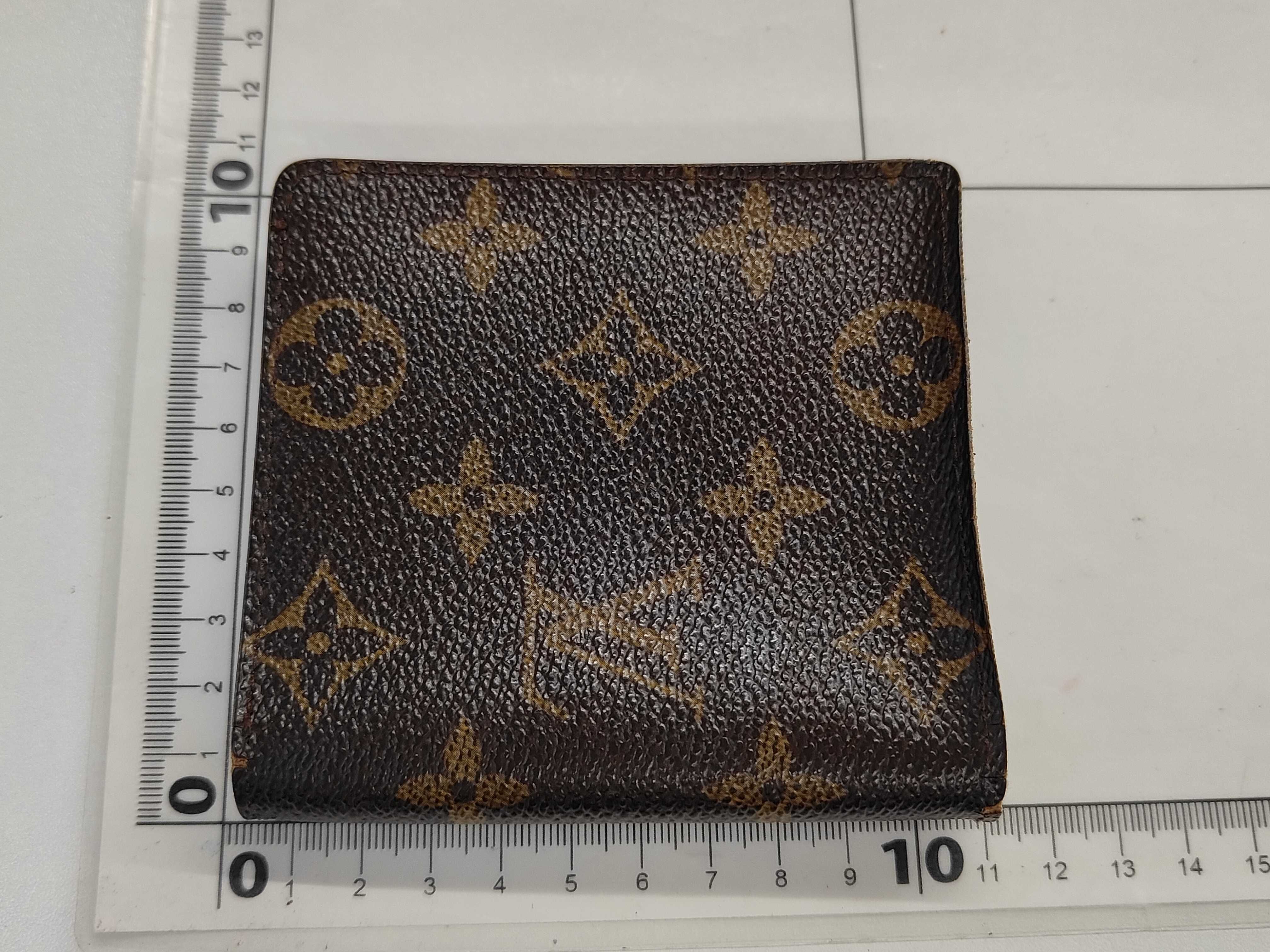 wallet — view 2