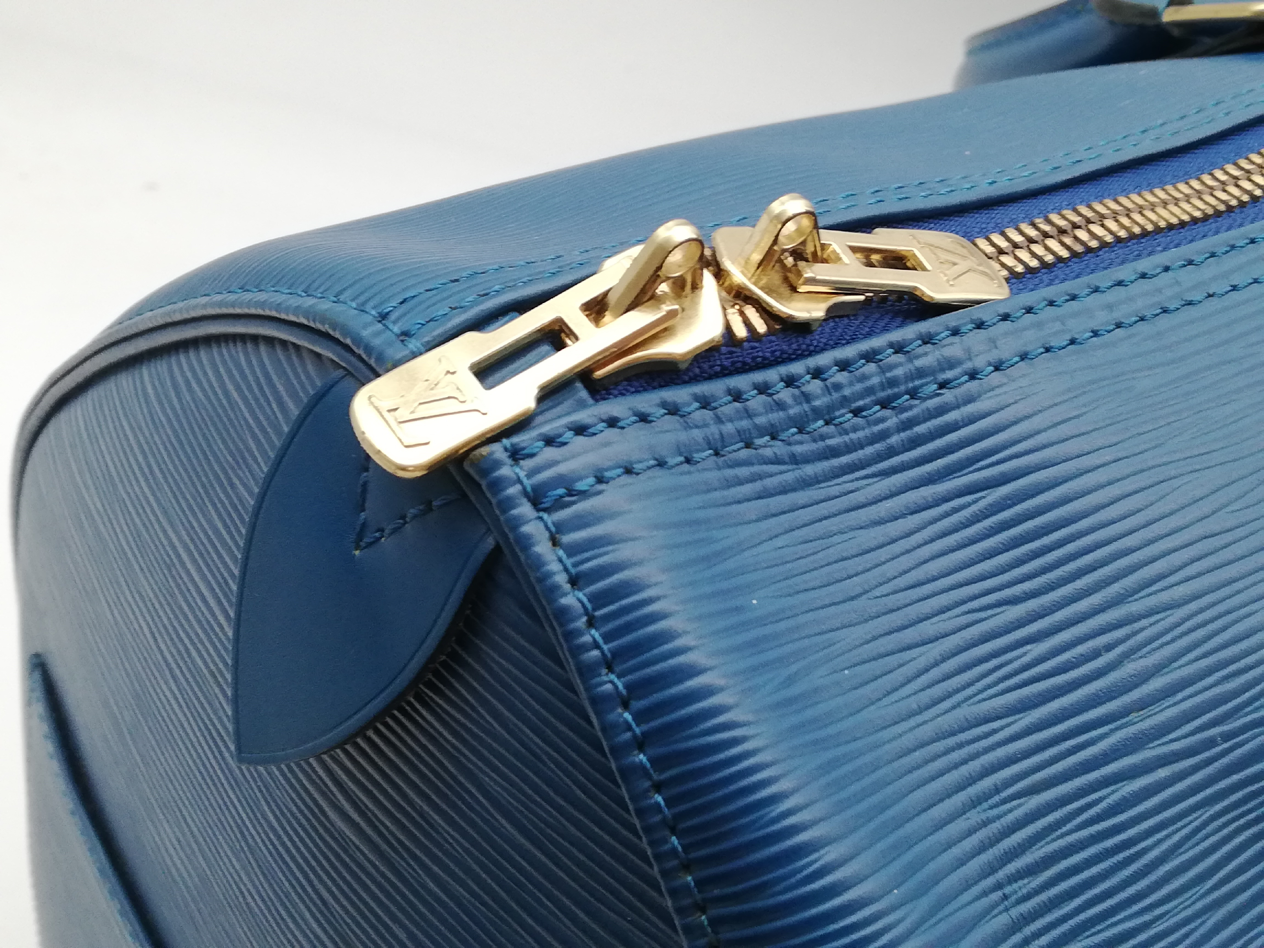 Epi Keepall 50 M42965 Boston Bag — view 9