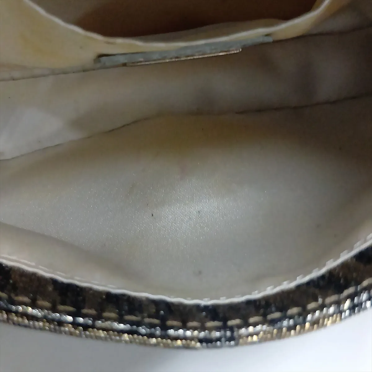 Mini Mamma Satin x Beaded Shoulder Bag Silver. Data is being retrieved. Please wait a few seconds and try cutting or copying again. — view 13
