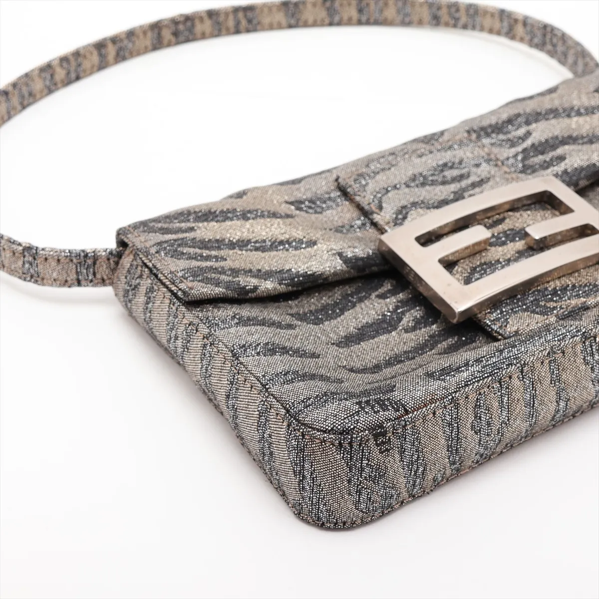 Mini Mamma Satin x Beaded Shoulder Bag Silver. Data is being retrieved. Please wait a few seconds and try cutting or copying again. — view 4
