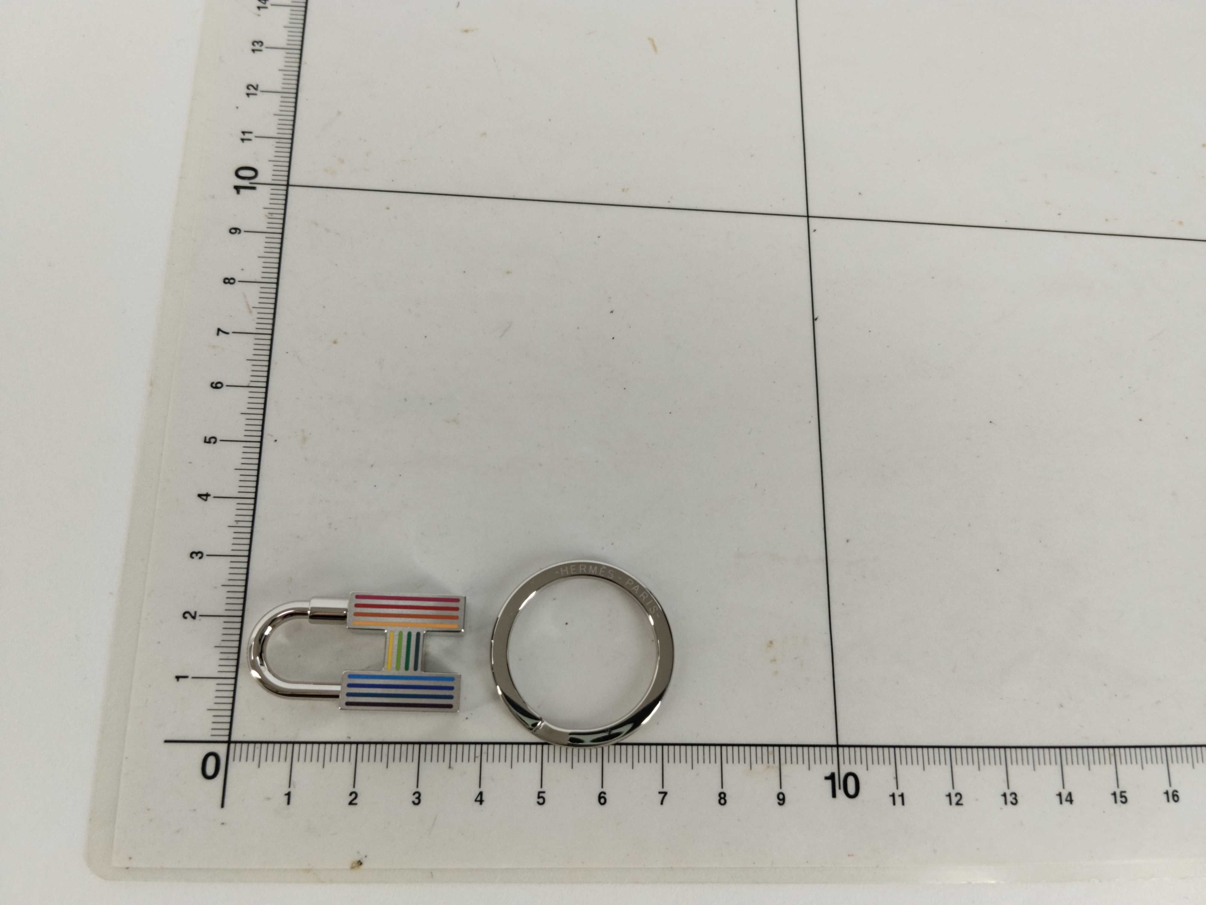 Quiz Cadena Keyring Rainbow Charm — view 9