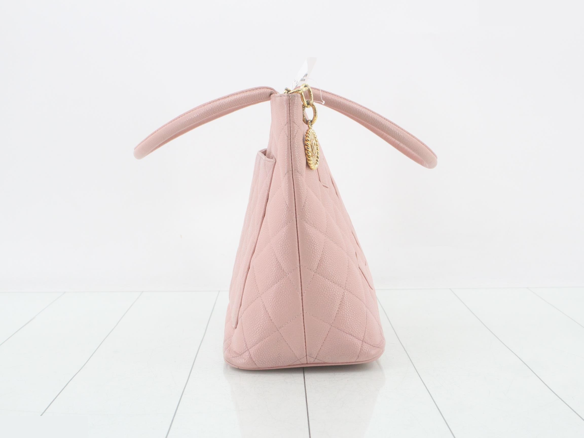 Caviar Skin Coco Mark G Medal Reissue Tote Bag — view 4