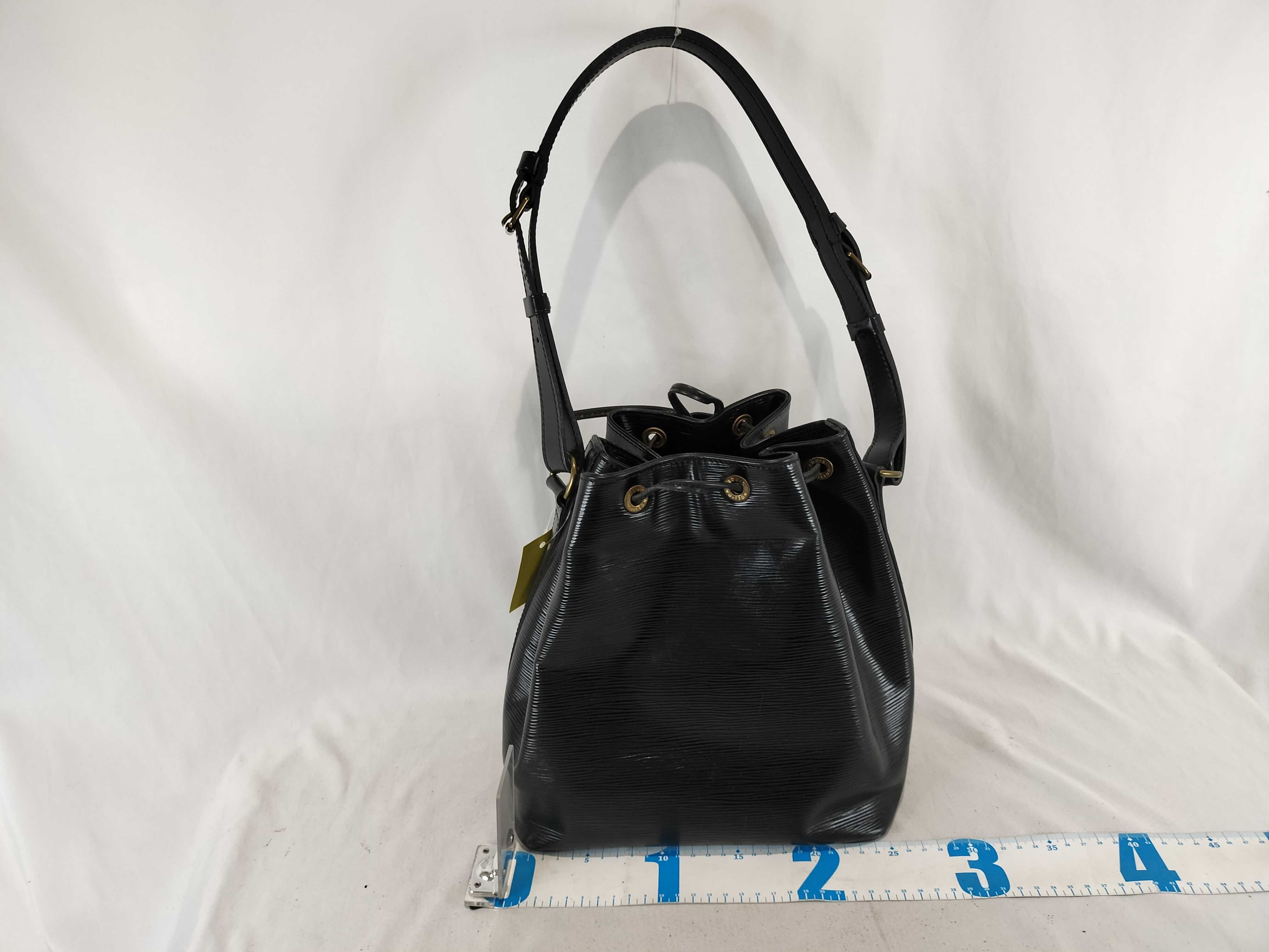 Epi Noé Shoulder Bag — view 2