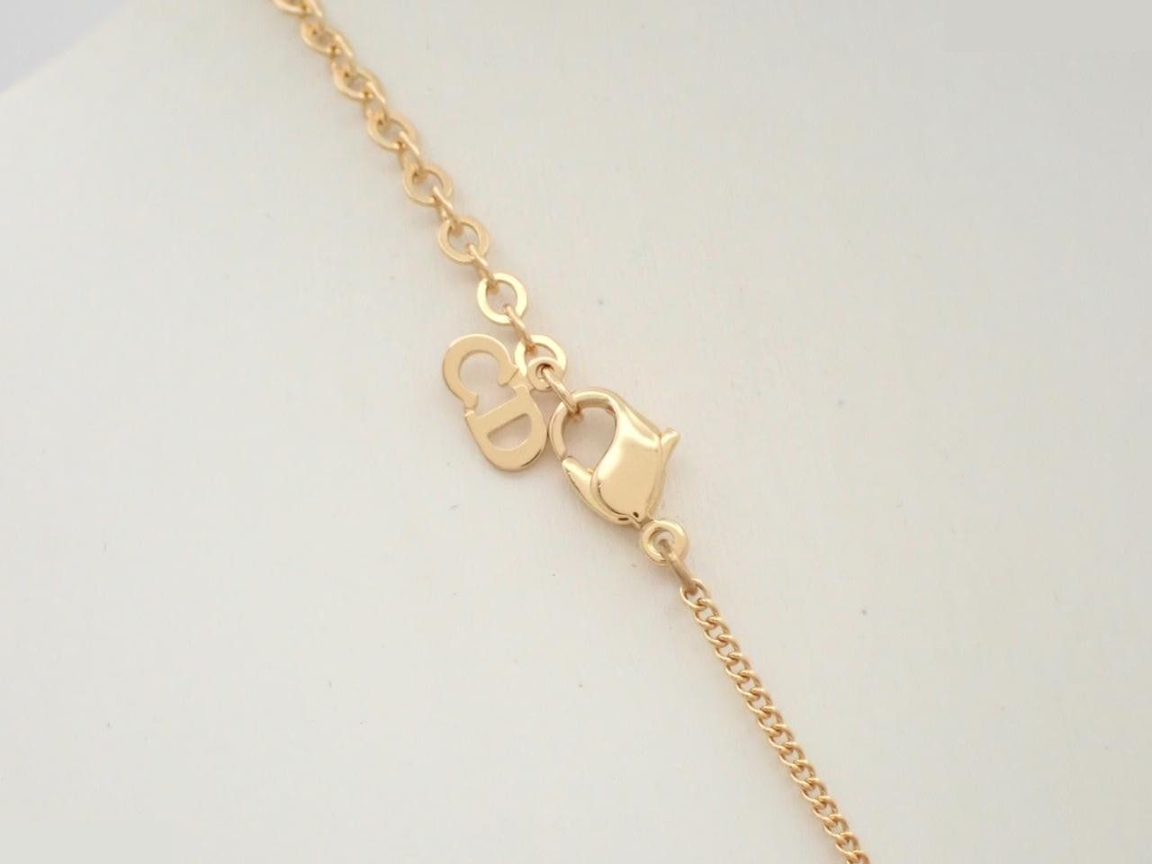 Other line: Precious metals, necklaces, pendants, neck circumference approximately 47cm. — view 2