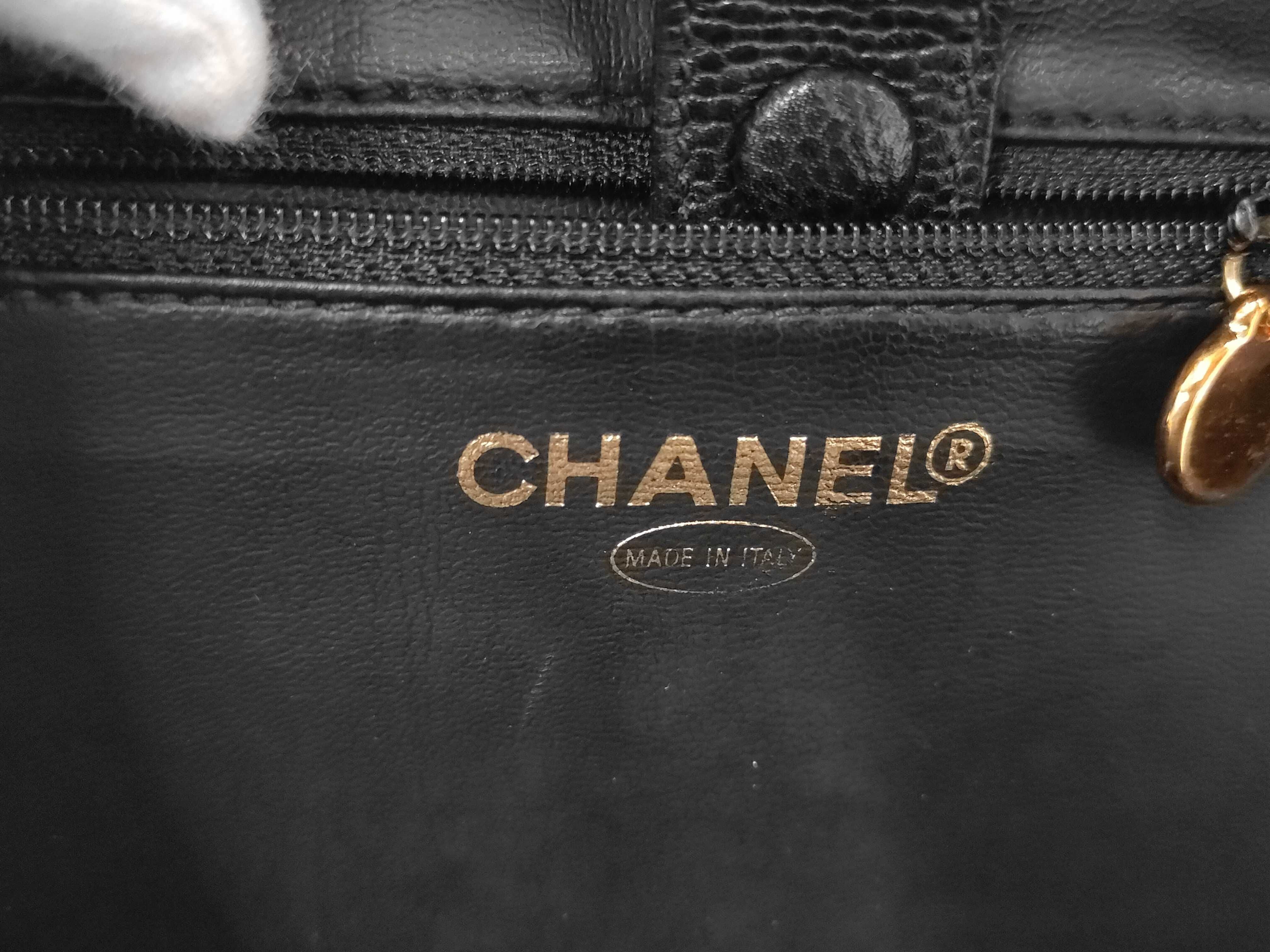 Caviar Skin Vanity Case Shoulder Bag with Seal and Card — view 9