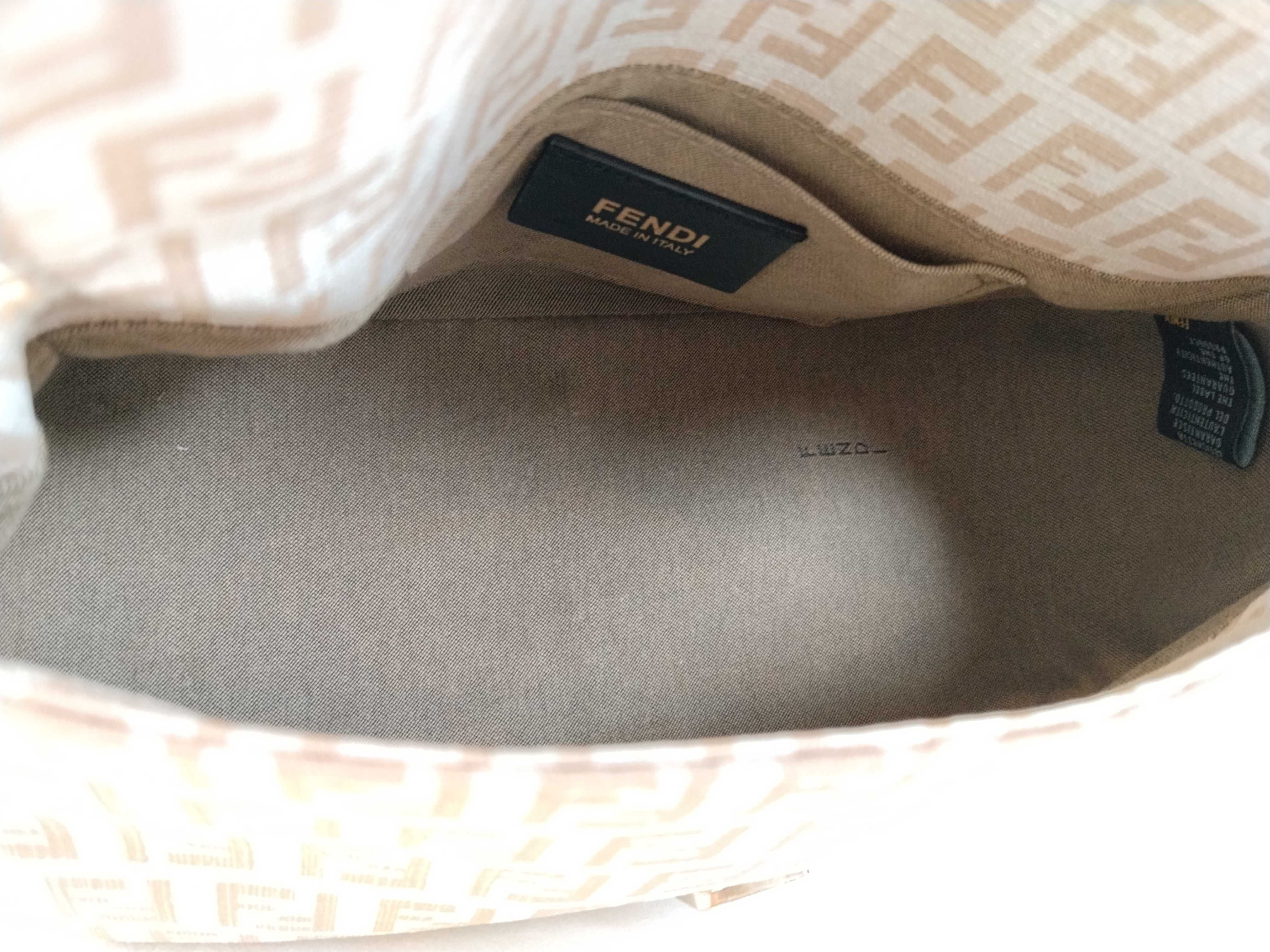 Mamma Fendi Zucchino Mamma Bucket Handbag — view 9