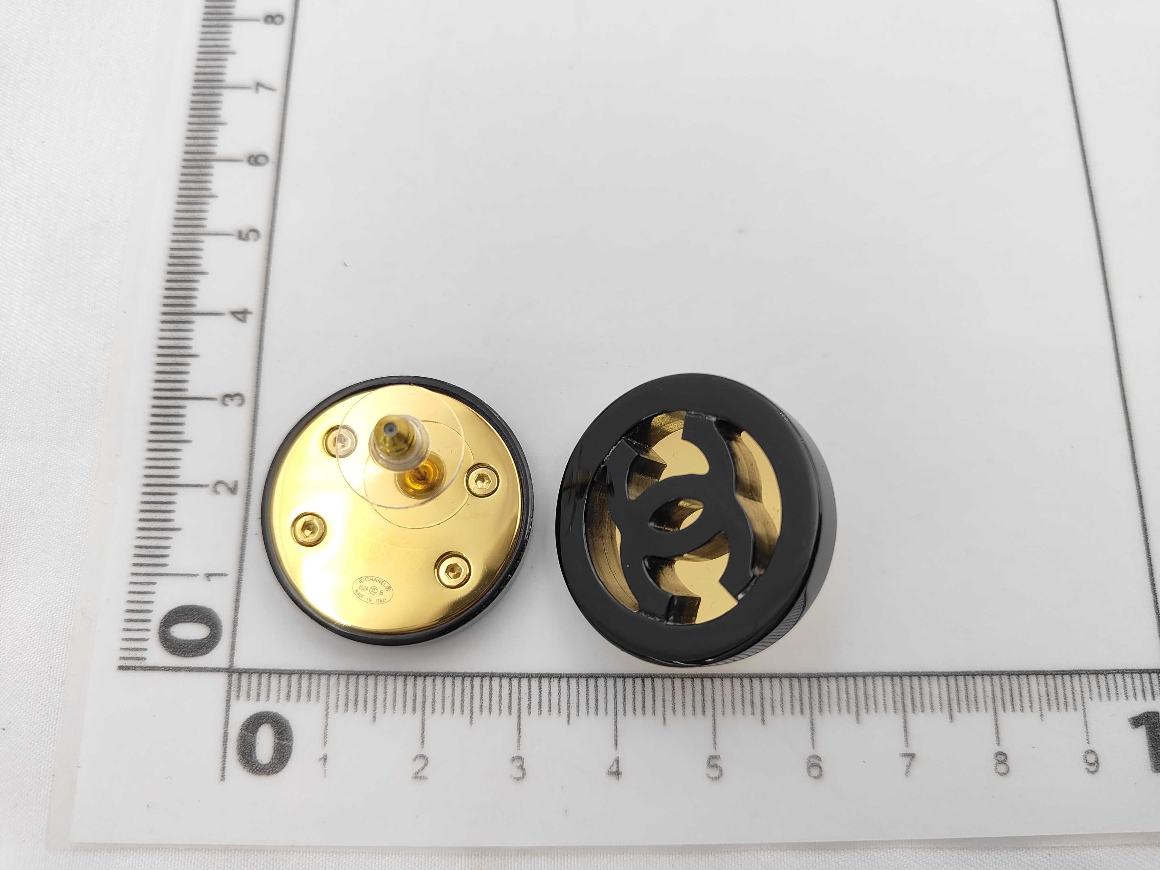 Round Coco Mark Mirror B24 B Earrings — view 6