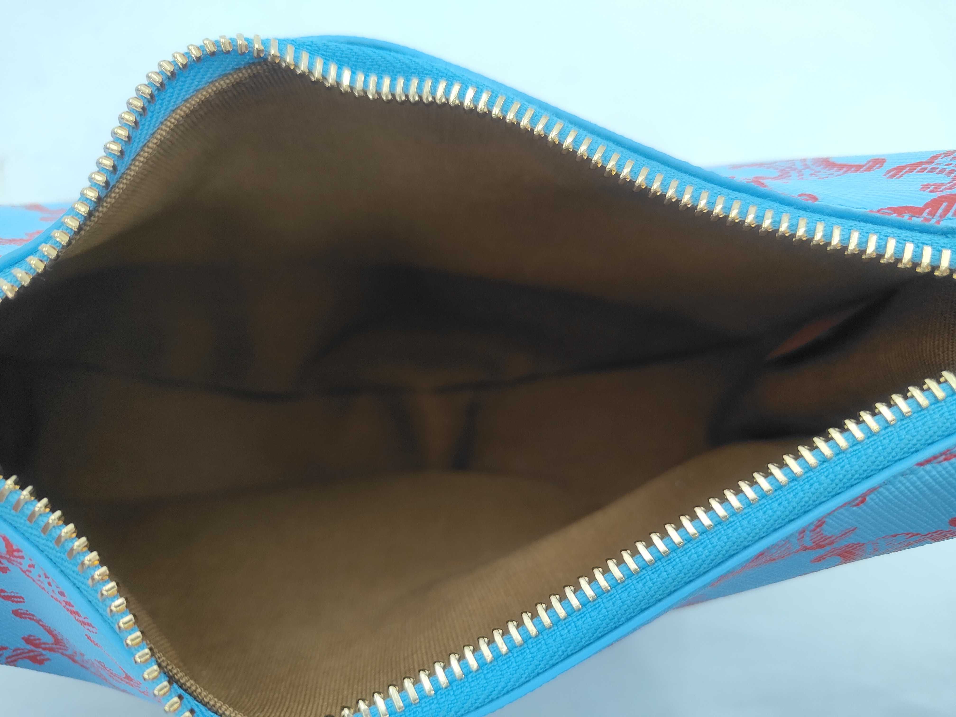 Triomphe Shoulder Bag — view 5