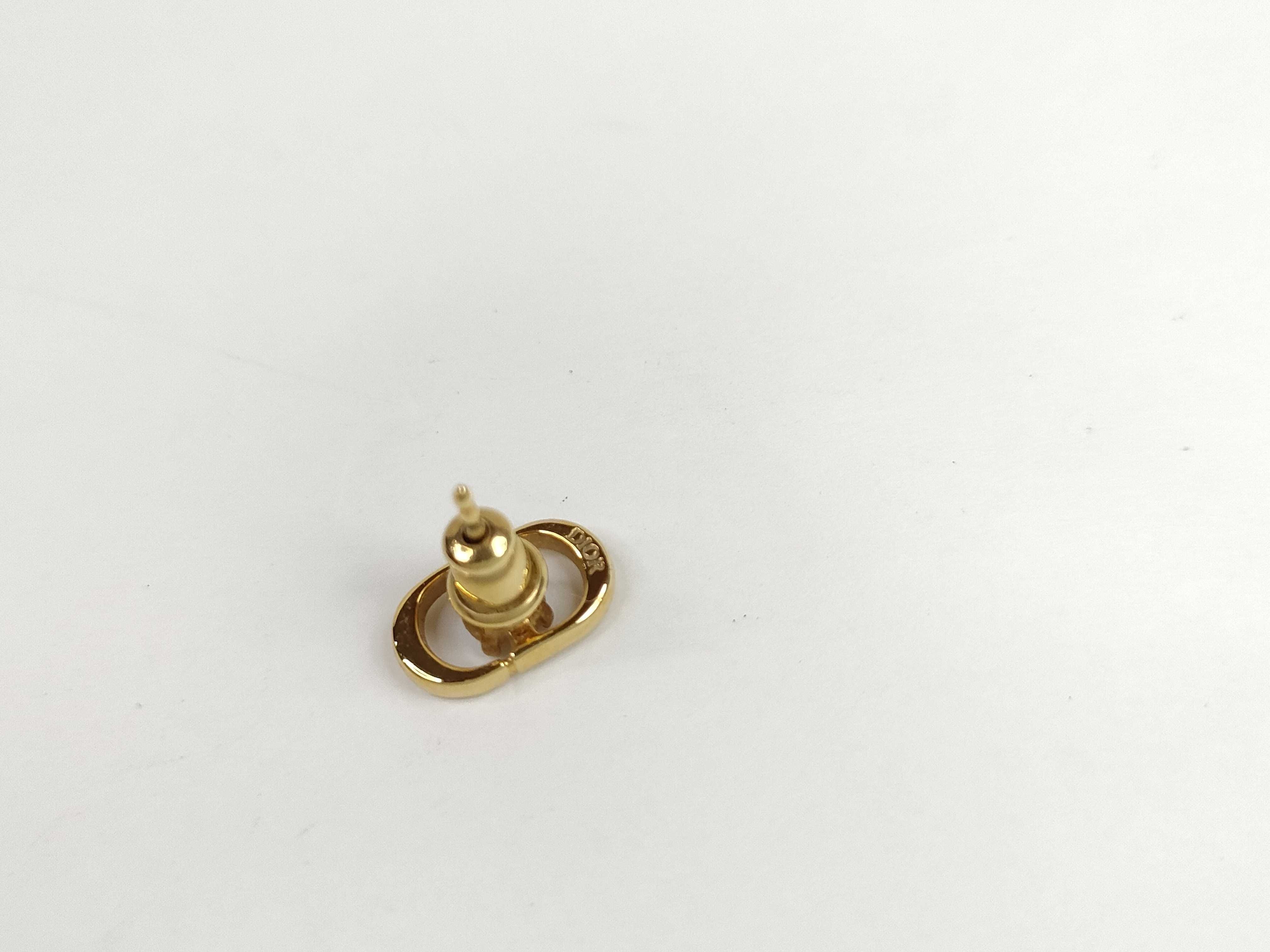 earrings — view 4
