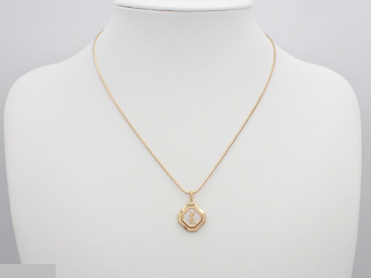 Other lines: Precious metals, necklaces, pendants, logo, octagon, gold. — view 3