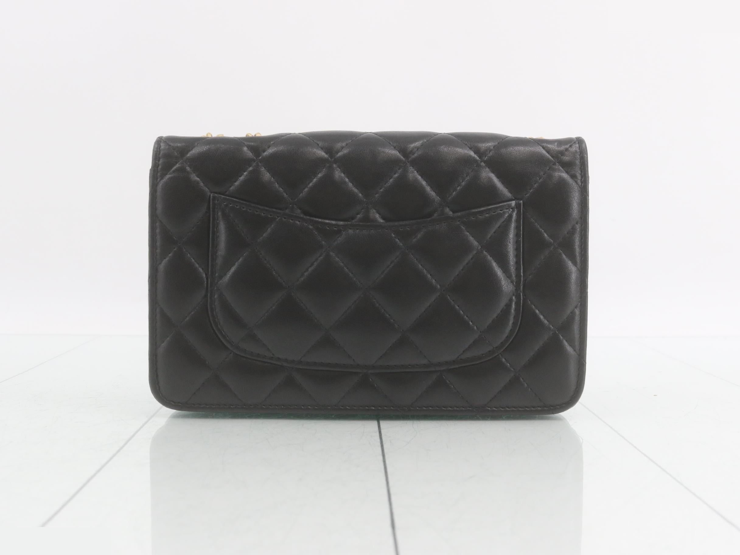 Matelassé Lambskin Turnlock Chain Wallet — view 2