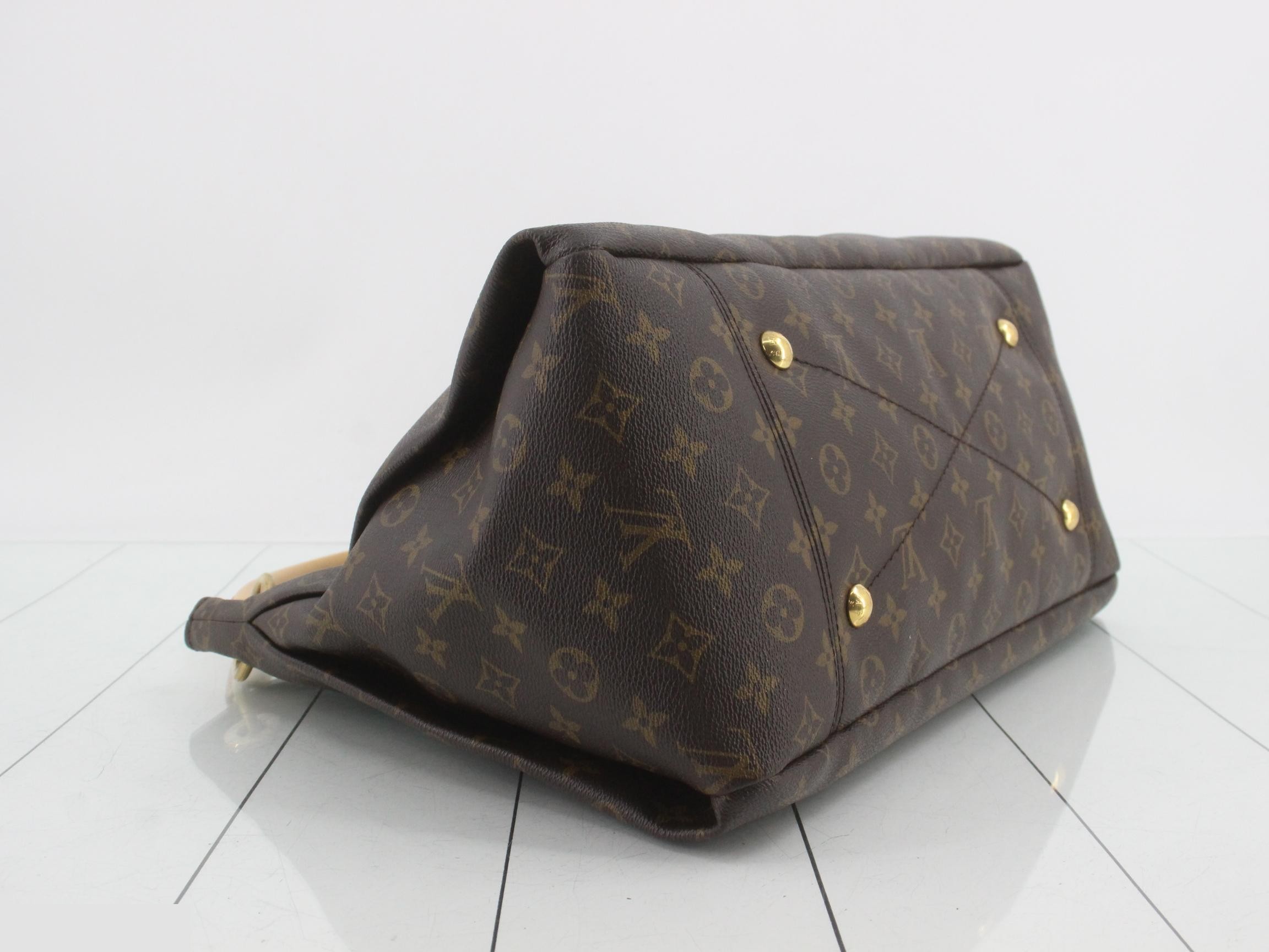 Monogram Artsy MM Shoulder Bag — view 5