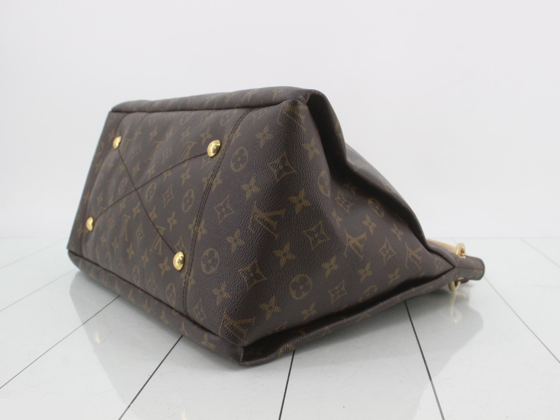 Monogram Artsy MM Shoulder Bag — view 6