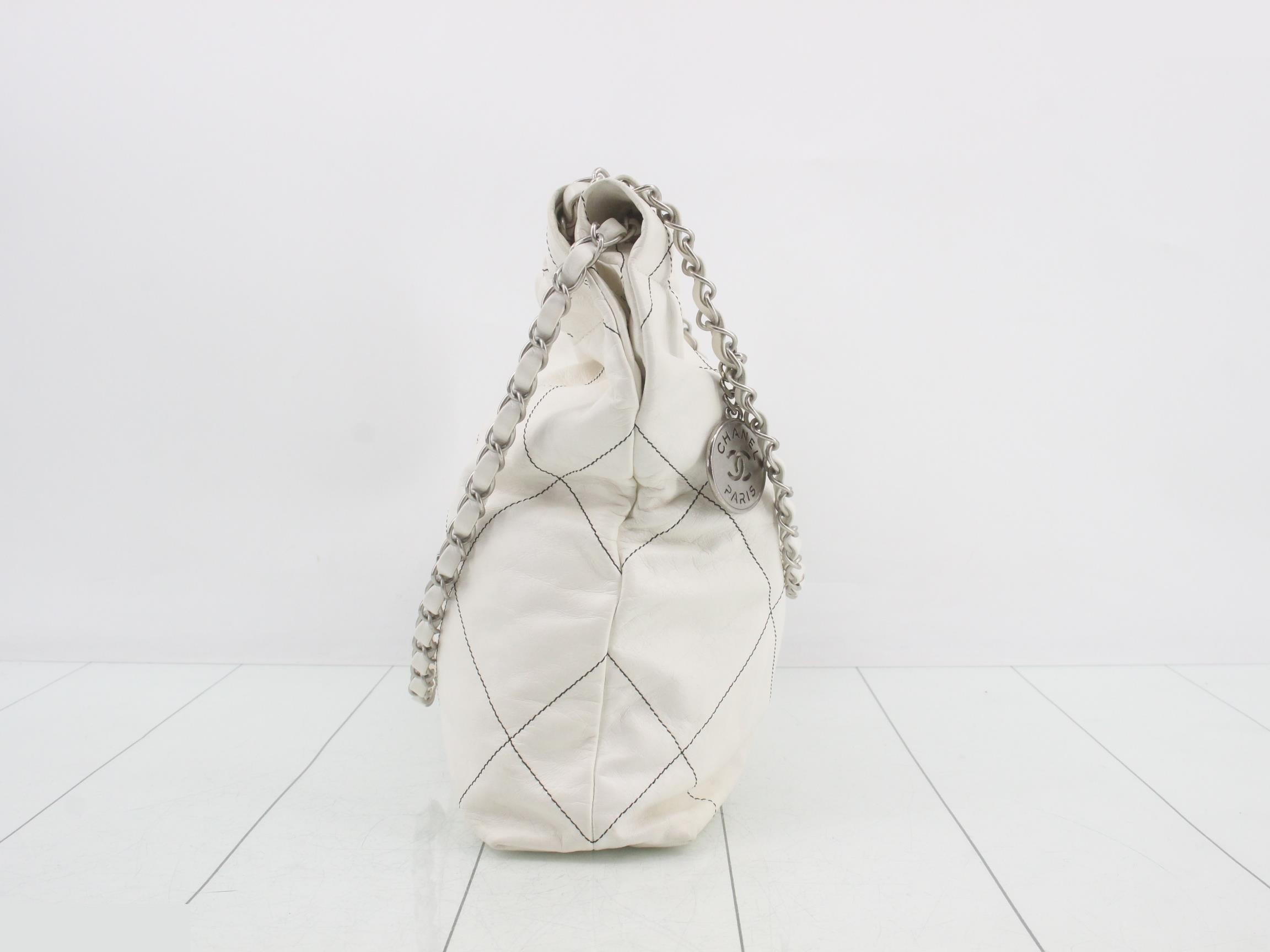 Plate CHANEL22 Chain Shoulder Bag — view 3