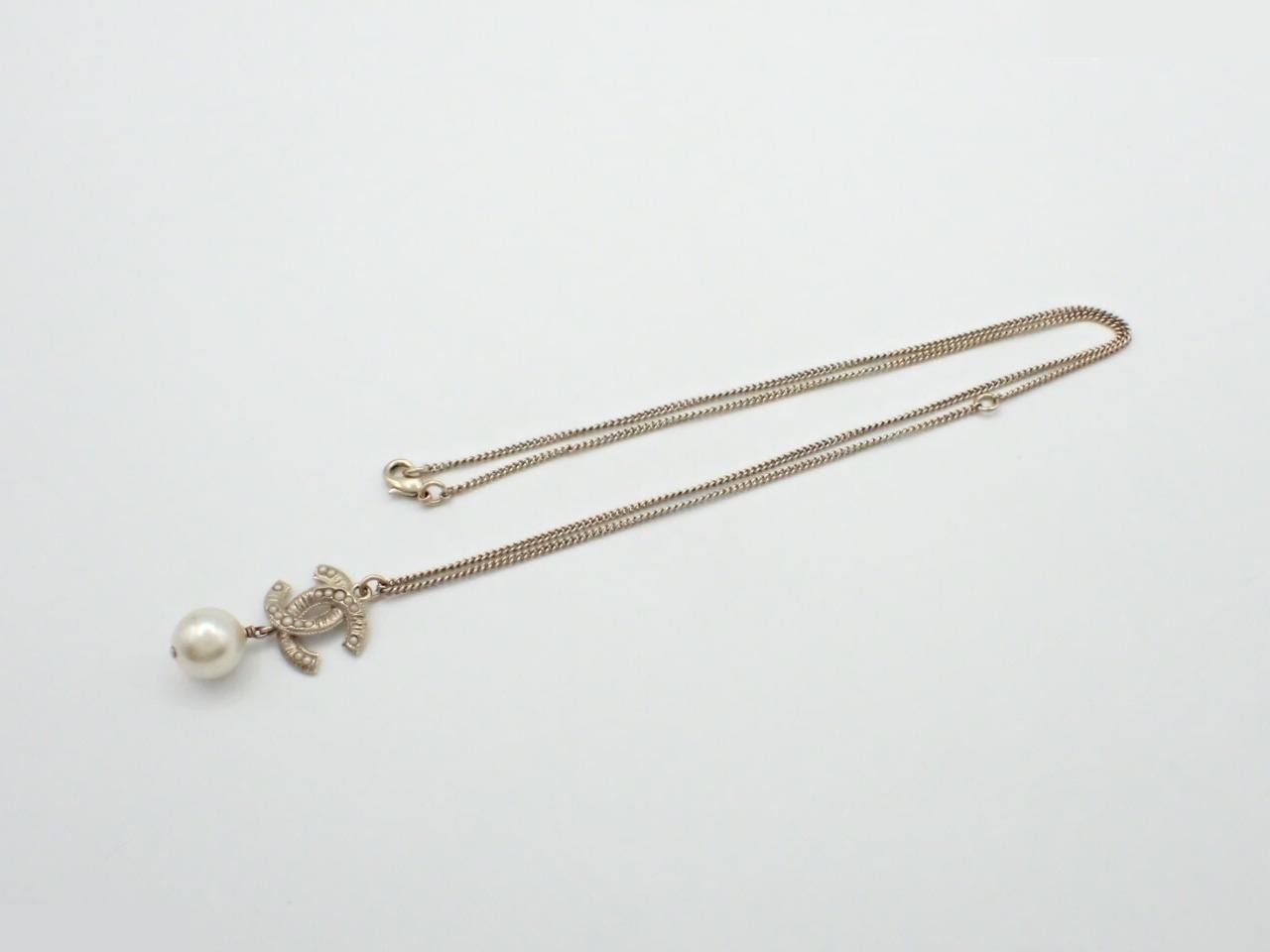 Coco Mark Faux Pearl Necklace, B18V, Chain approx. 60cm — view 3