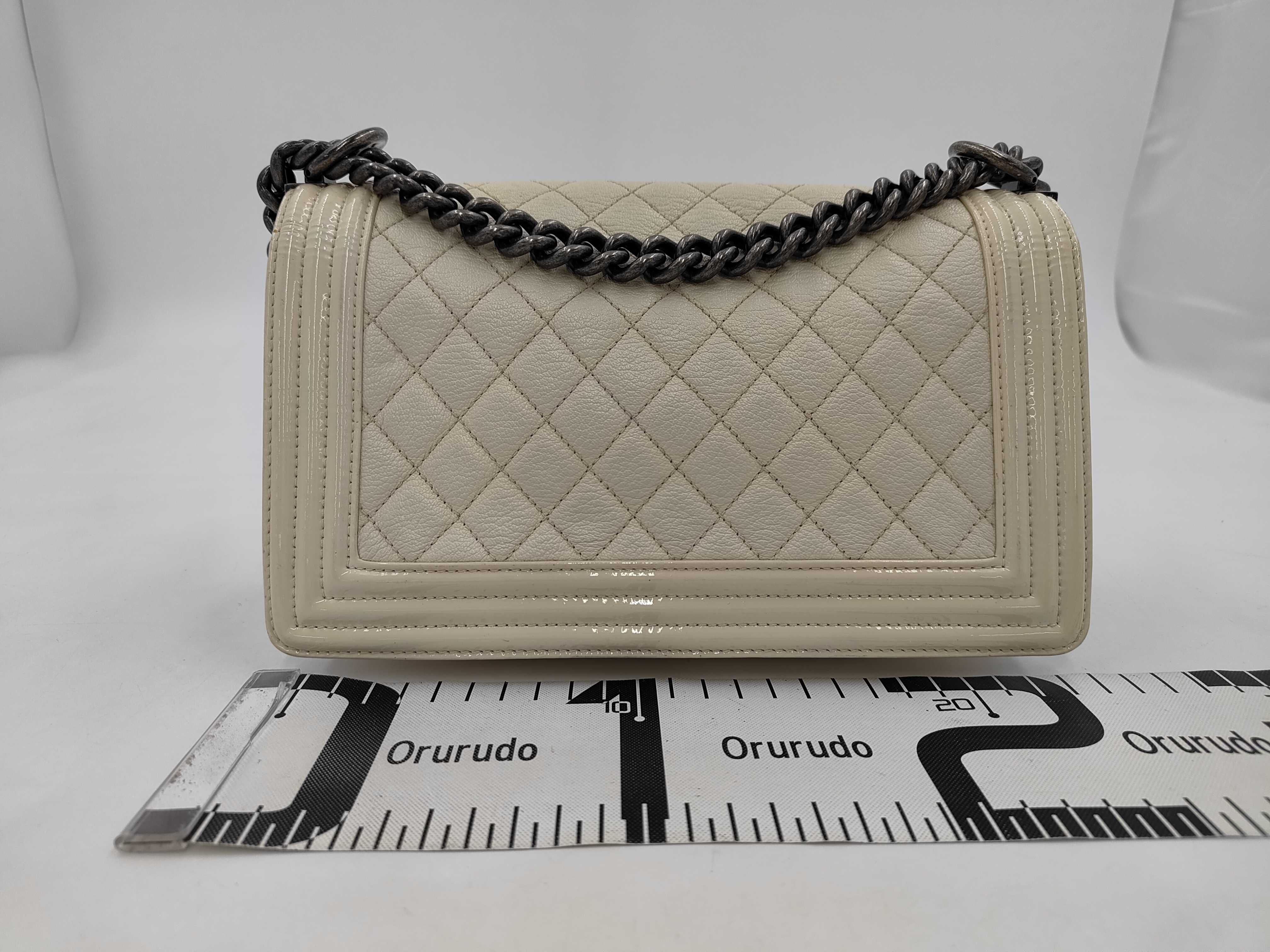 Boy Chanel White Shoulder Bag — view 2