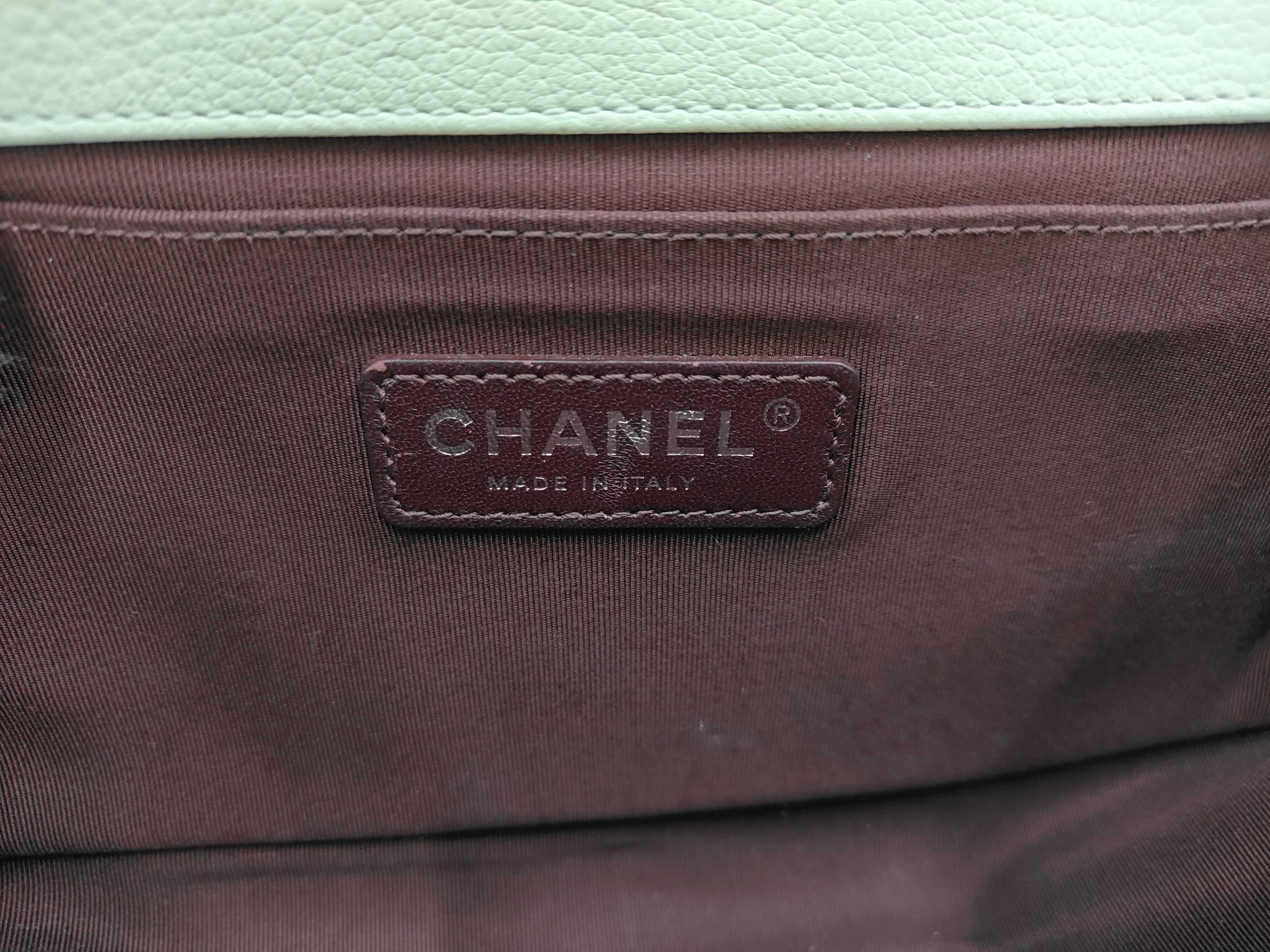 Boy Chanel White Shoulder Bag — view 11