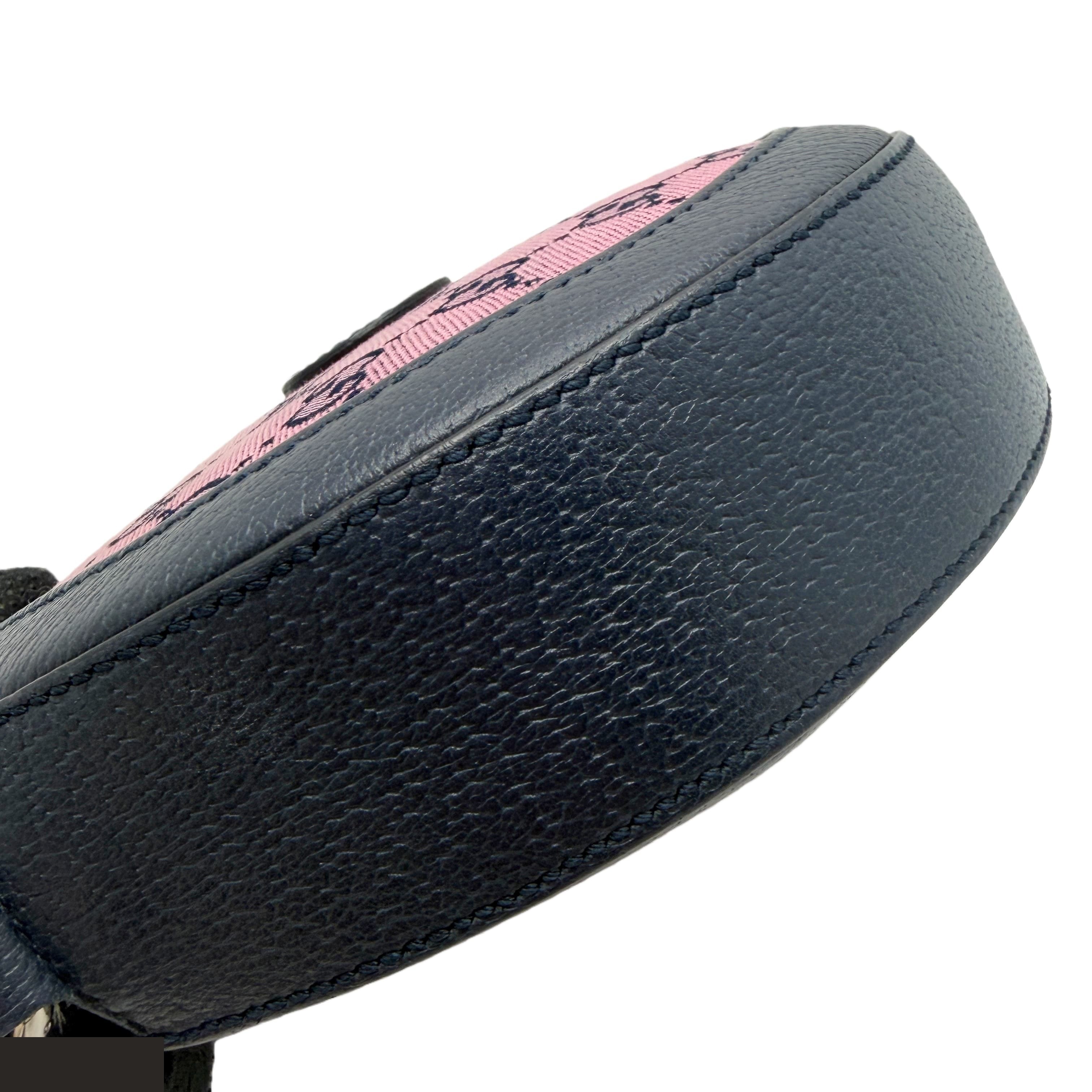 GG Canvas (Bag) Round Shoulder Bag — view 5