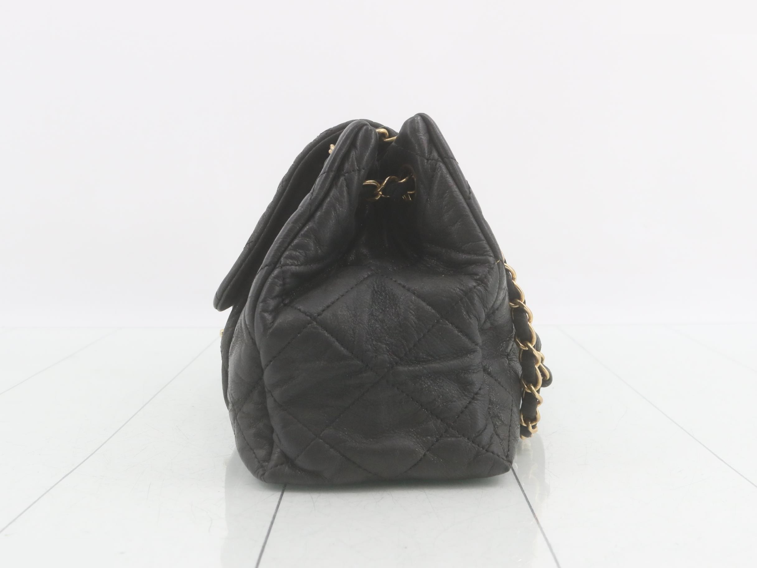 Large Matelassé chain shoulder bag, lambskin, black, with seal, size 15 — view 3