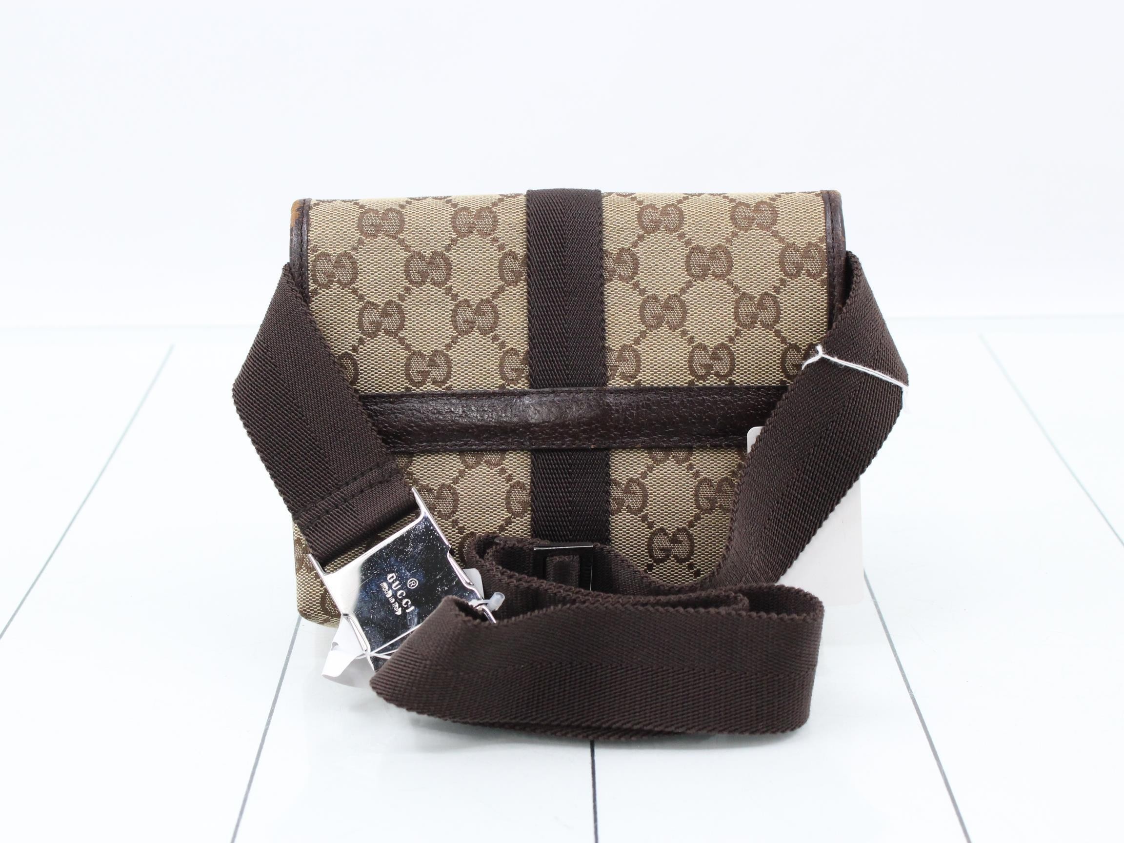 GG Canvas Shoulder Bag — view 2
