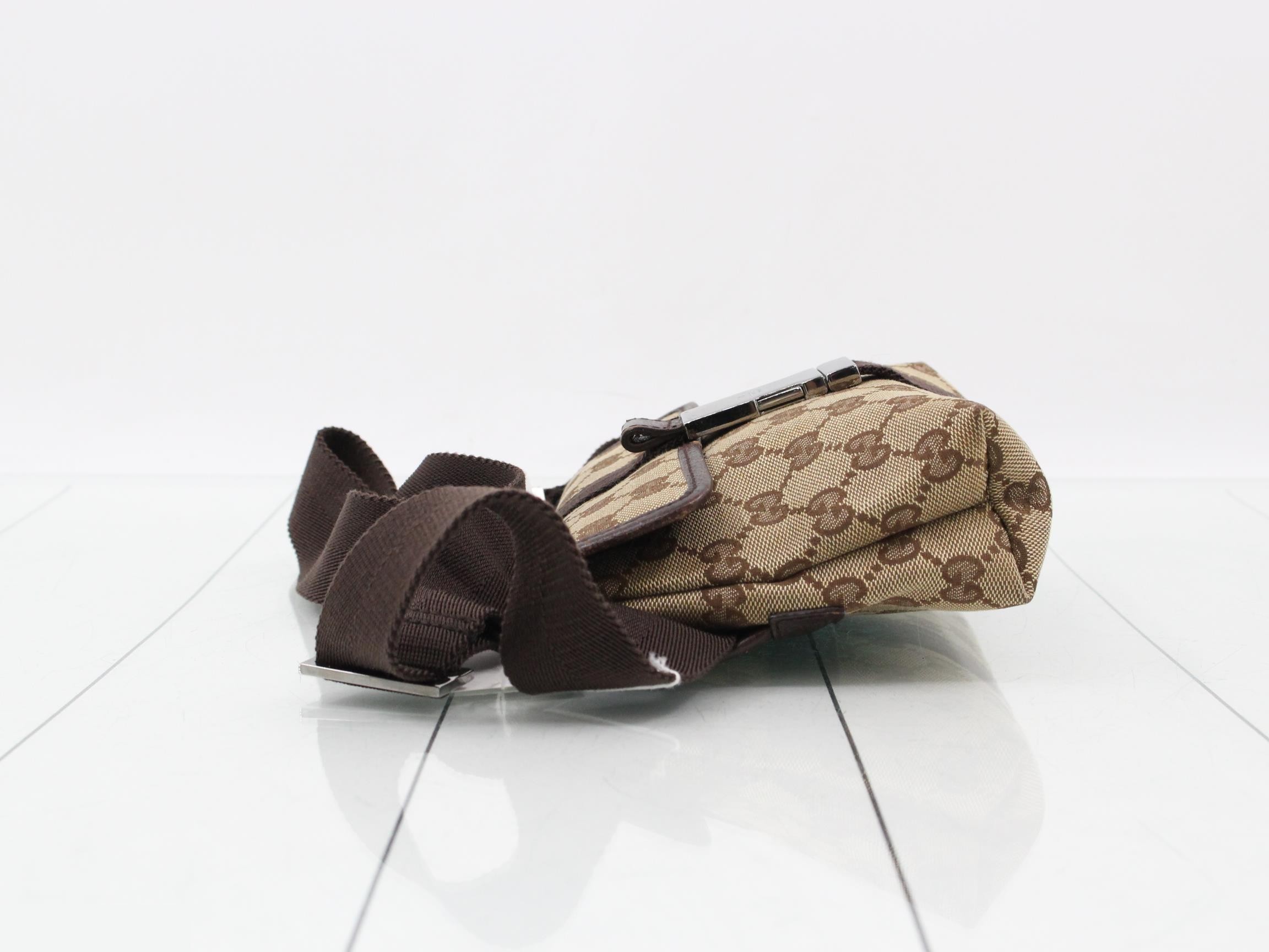 GG Canvas Shoulder Bag — view 4
