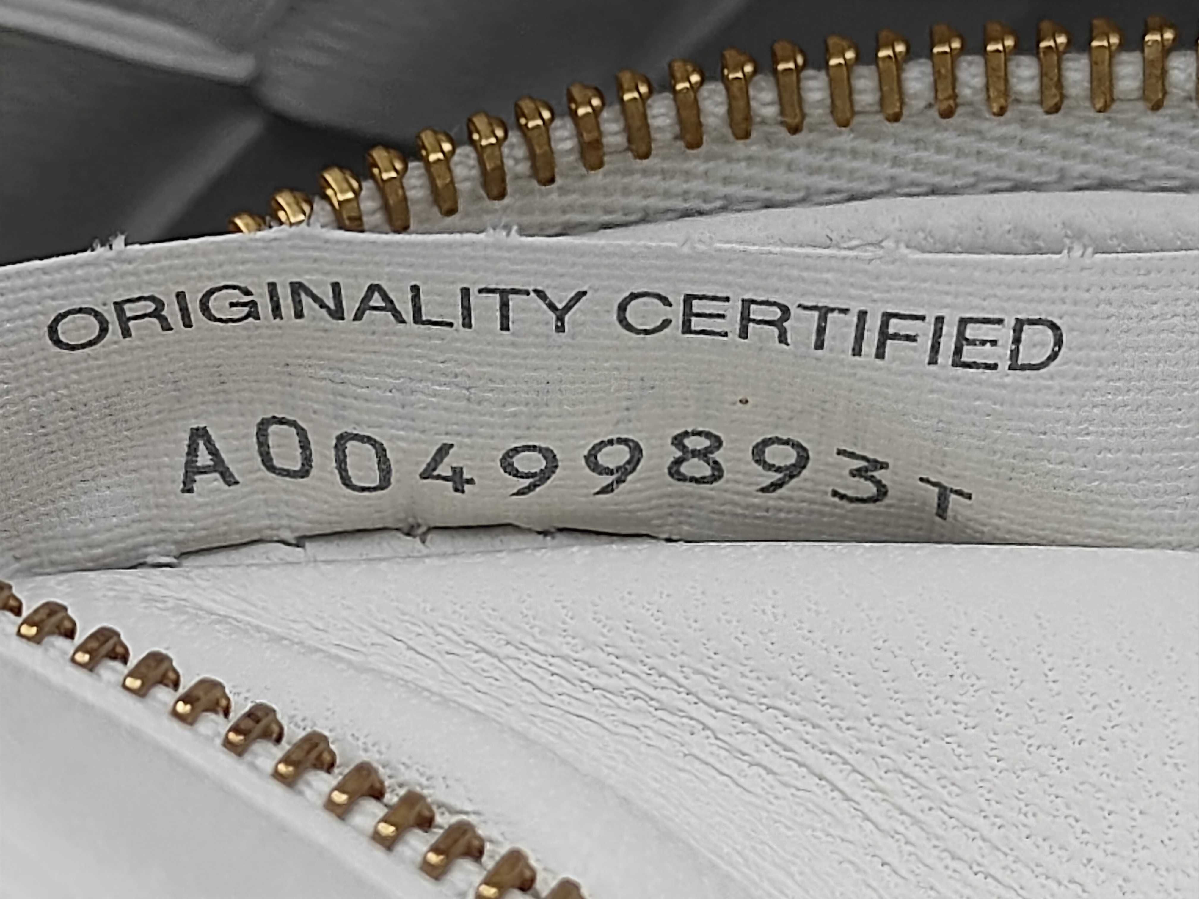 Intrecciato Andiamo Handbag — view 10