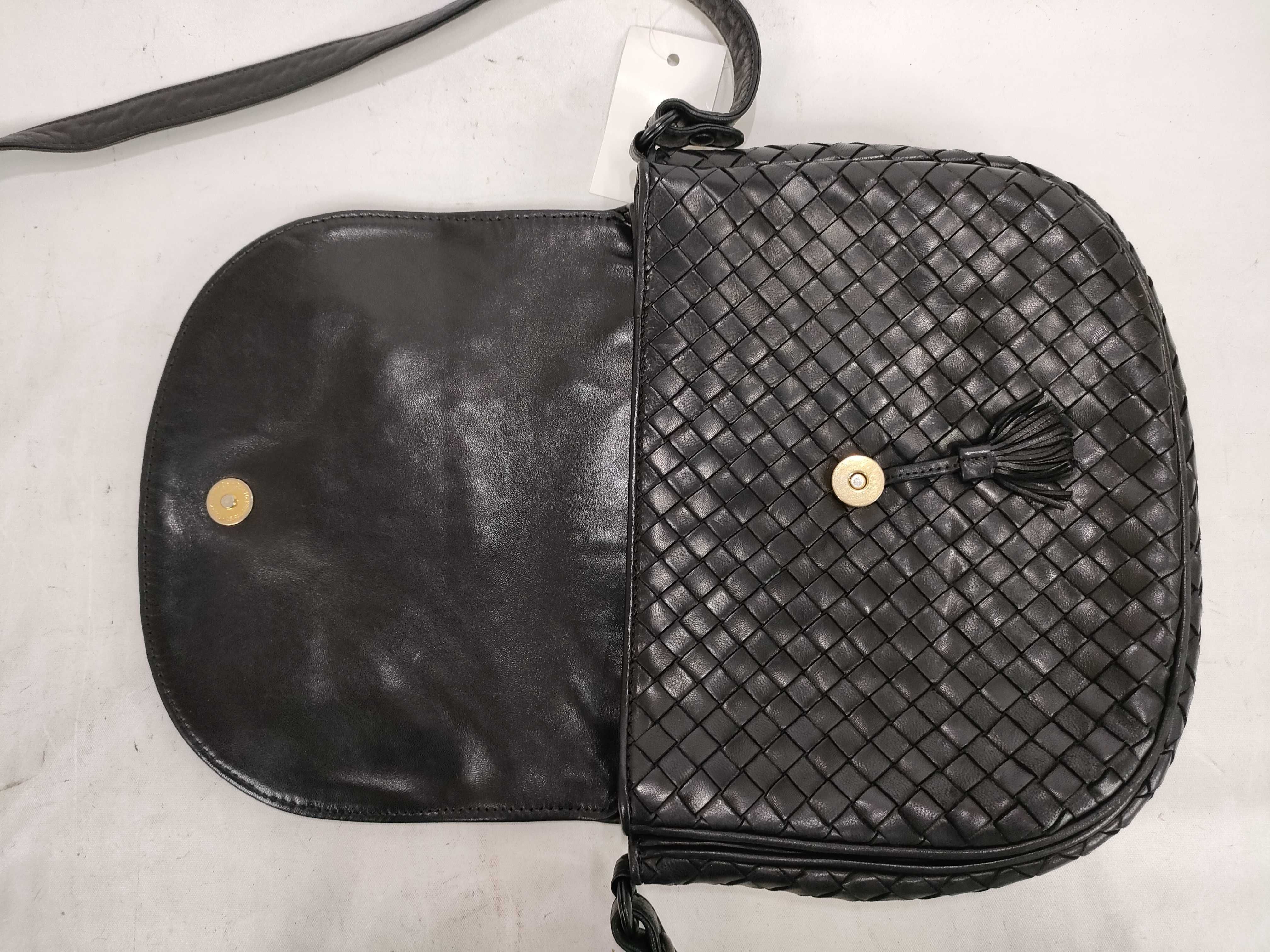 Intrecciato Vintage Shoulder Bag — view 6