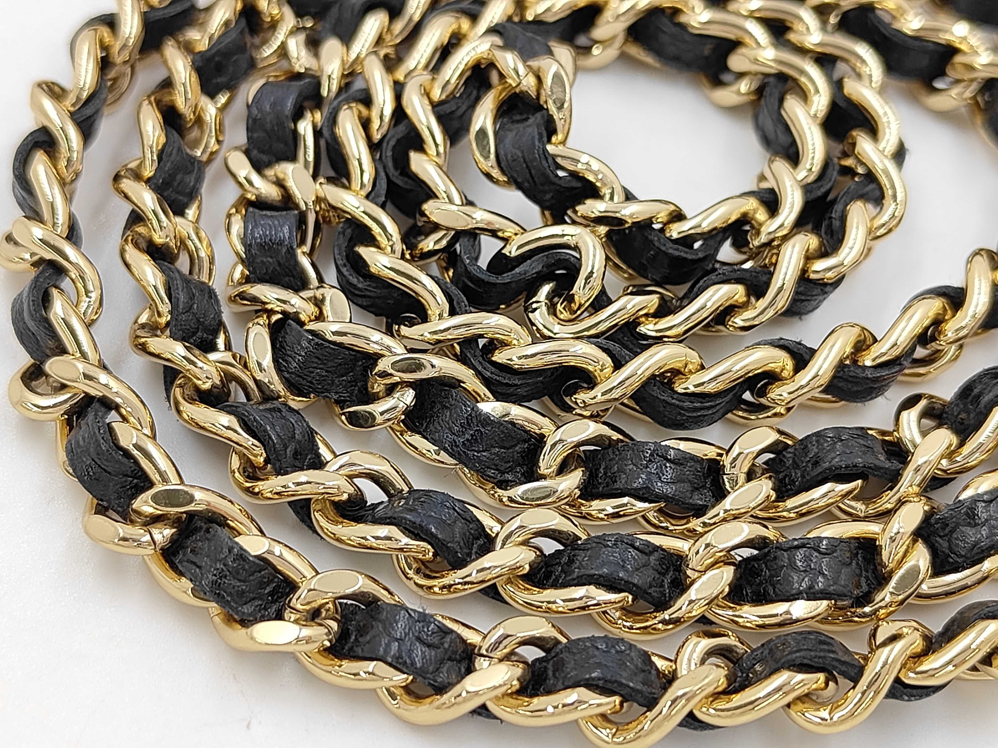 Woc Black Gold Buckle Chain Shoulder Bag — view 4