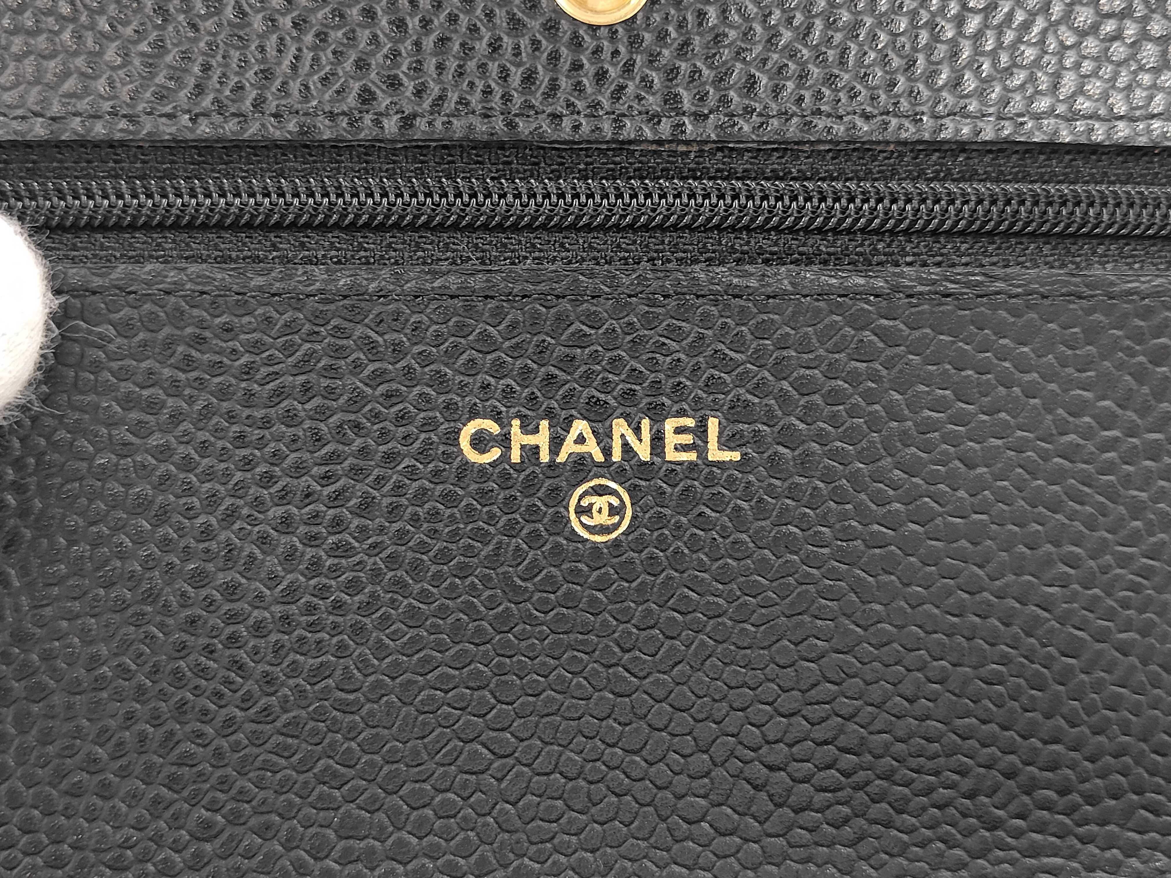 Woc Black Gold Buckle Chain Shoulder Bag — view 10