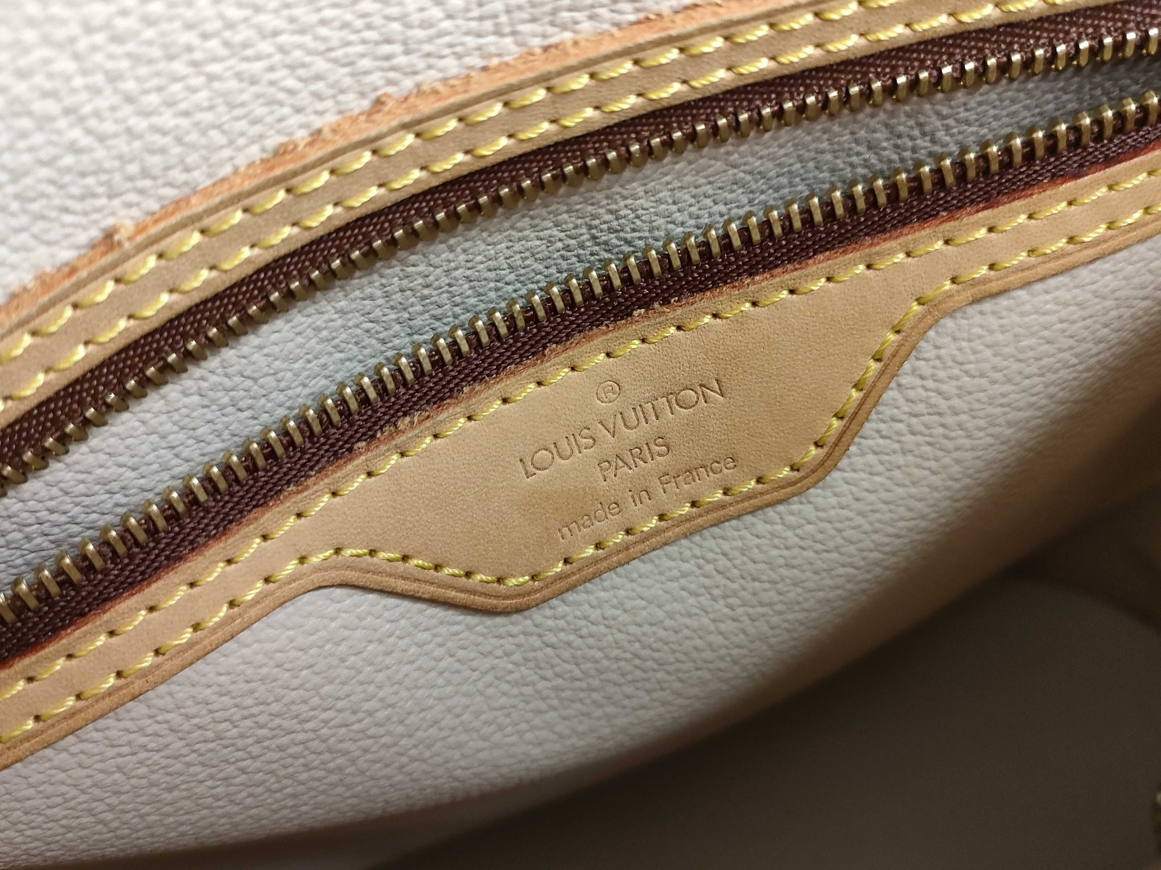 Monogram Bucket PM M42238 Handbag Tote Bag — view 11