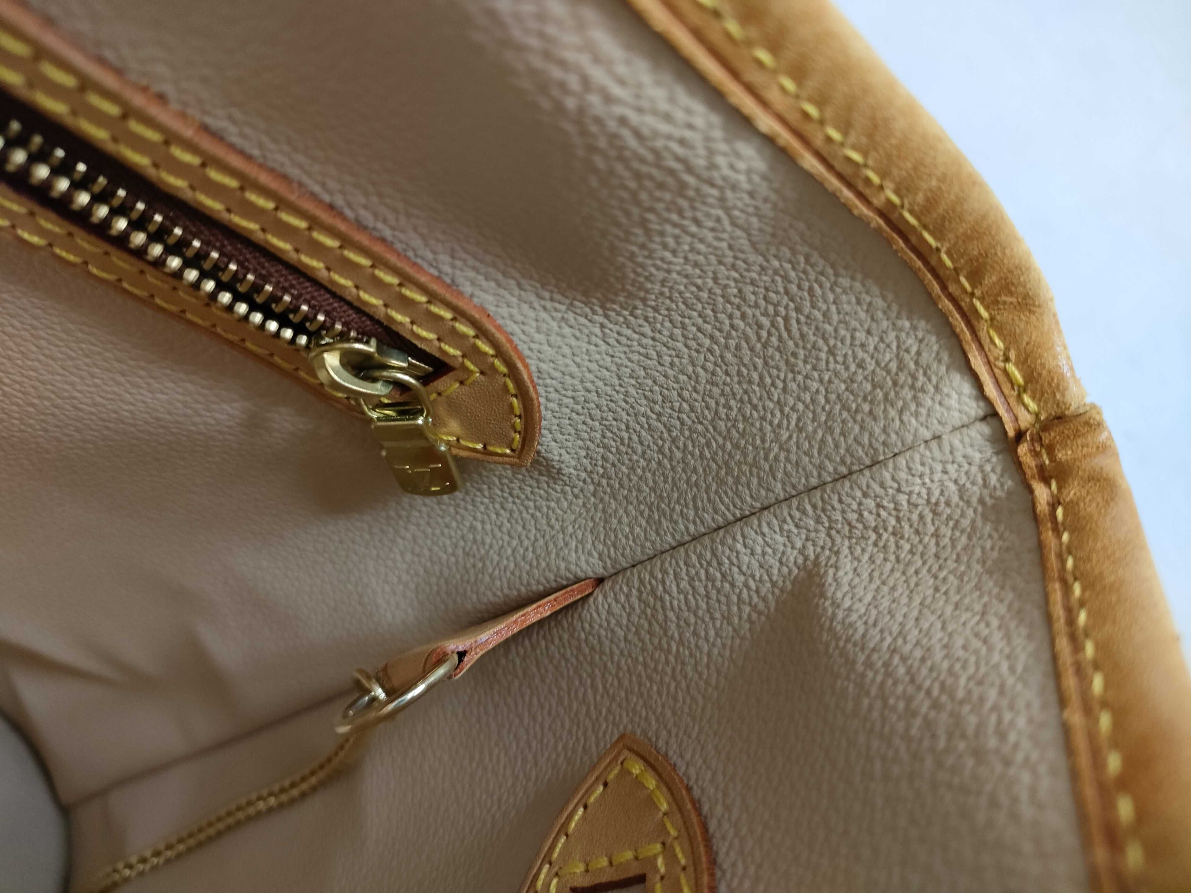Monogram Bucket PM M42238 Handbag Tote Bag — view 8