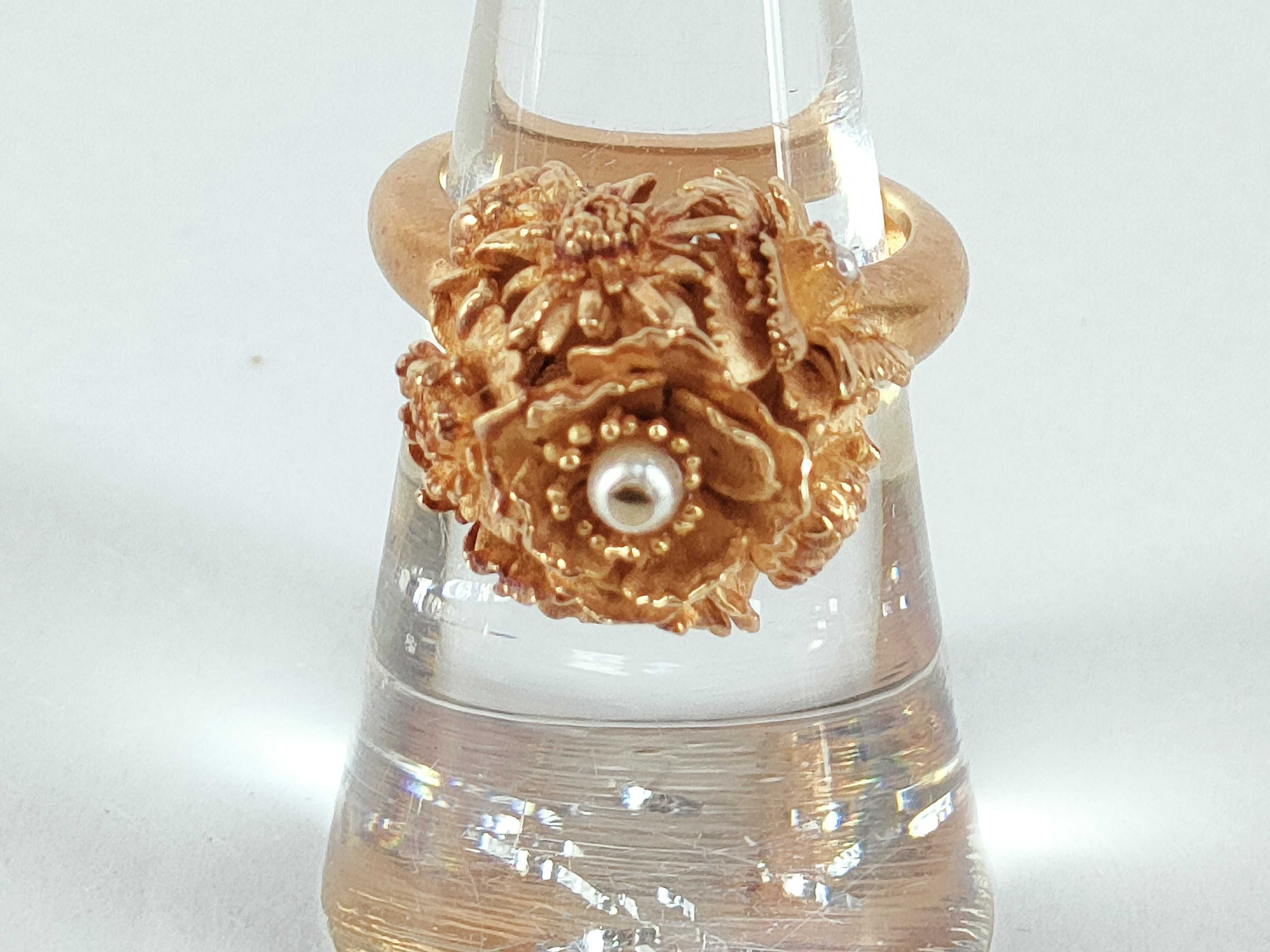 Flower Pearl Ring, Size M