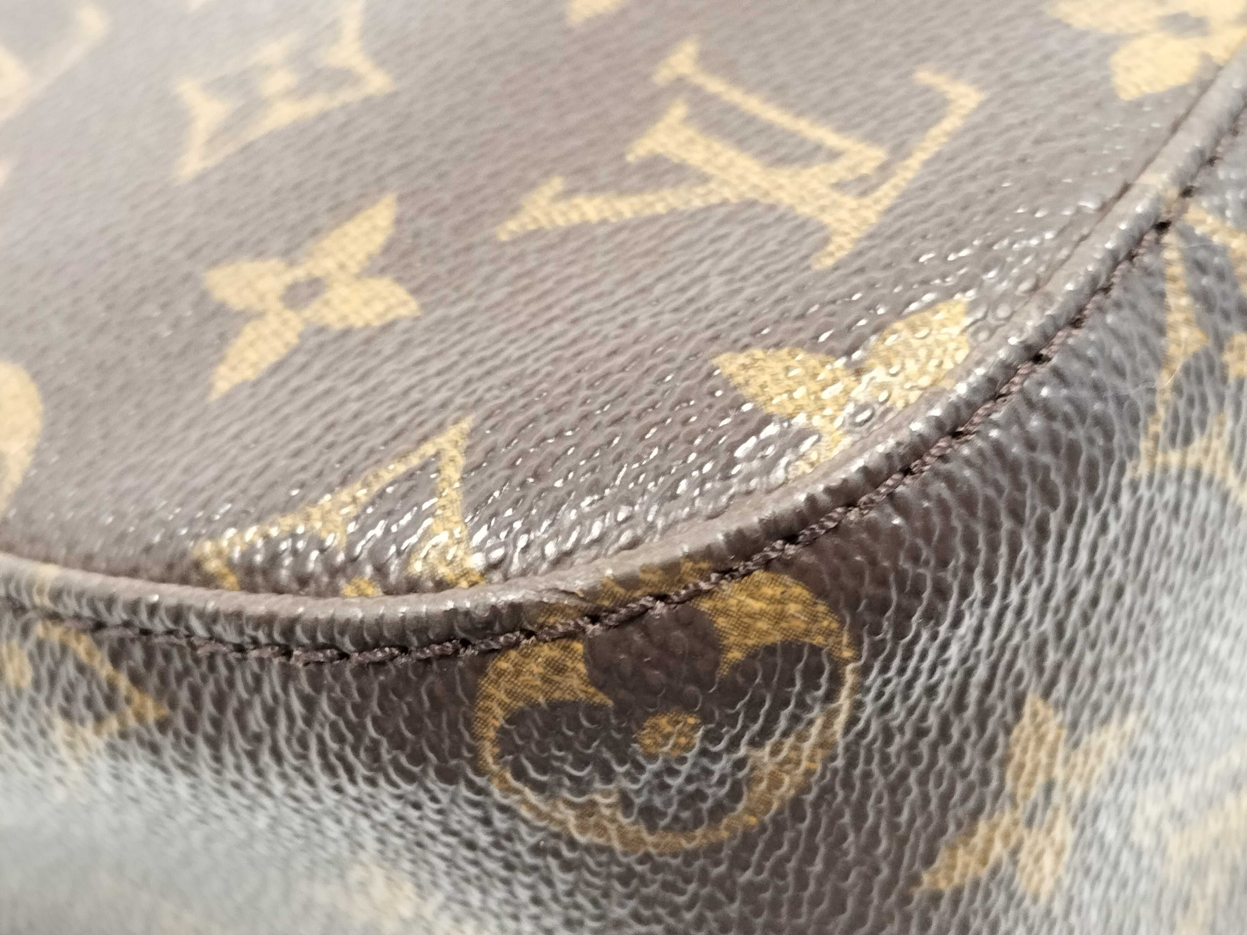 Monogram Louis Vuitton Monogram Looping MM M51146 Shoulder Bag — view 6
