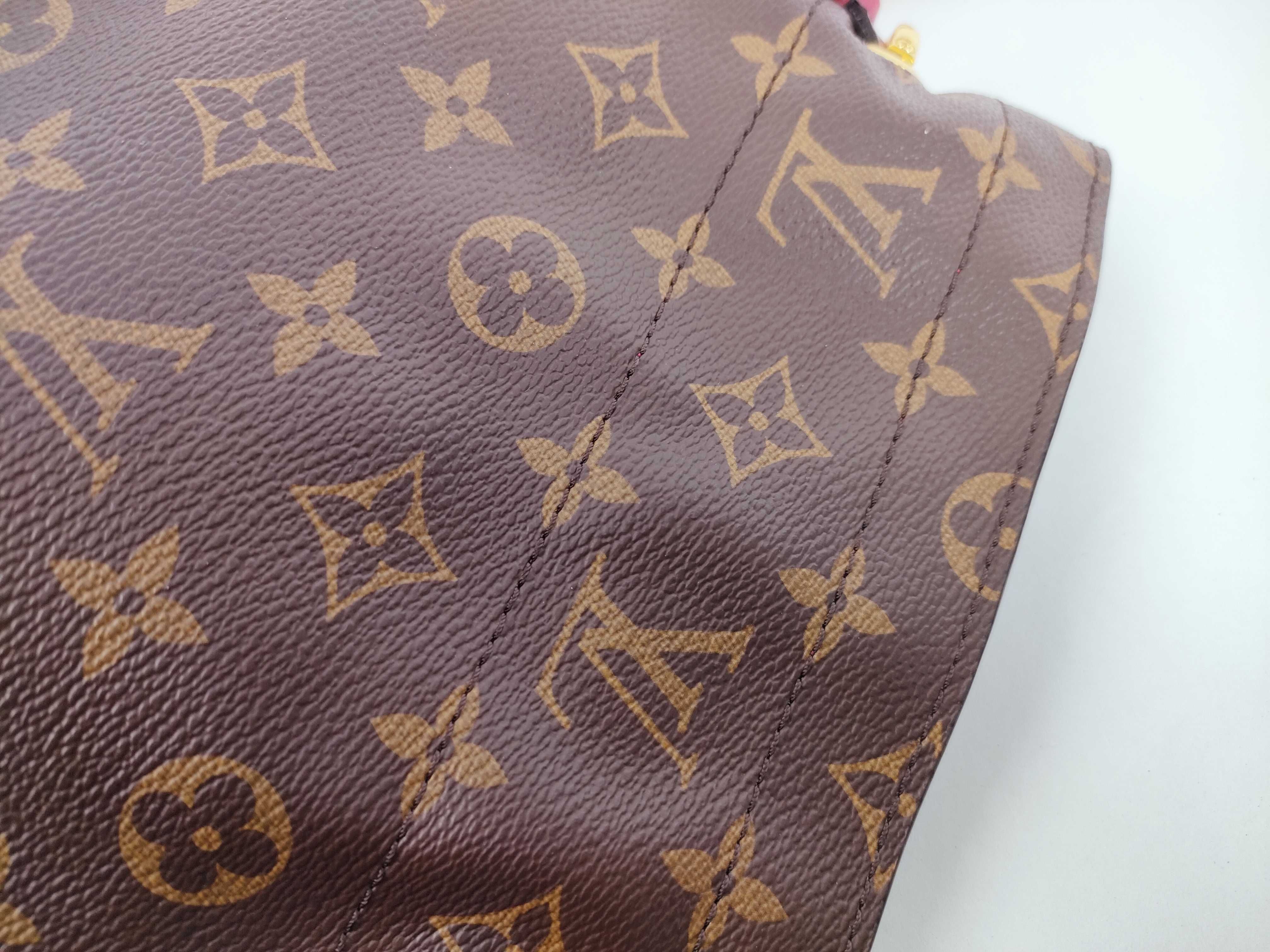Monogram Louis Vuitton Shoulder Bag — view 12