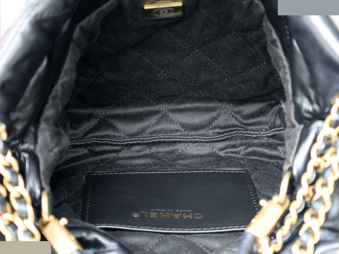 22 Shiny Calfskin Chain Shoulder Bag, Black — view 12